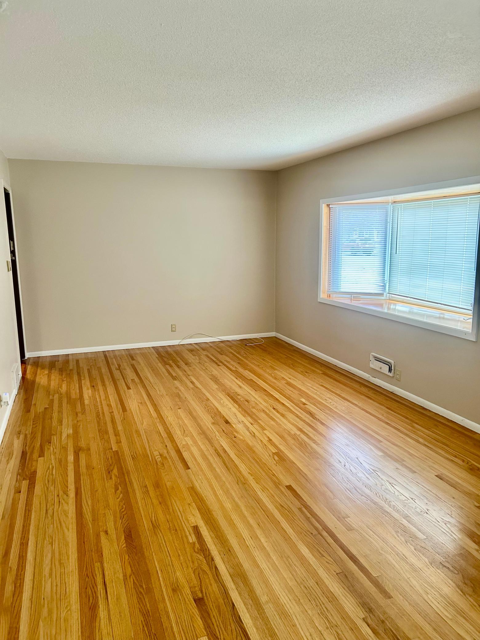 7244 Clinton Avenue Property Photo 7
