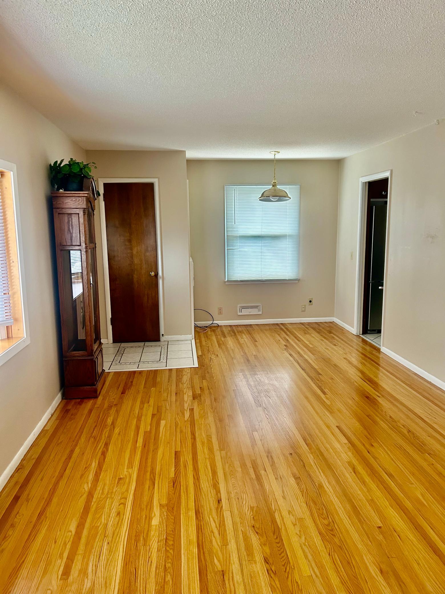 7244 Clinton Avenue Property Photo 8