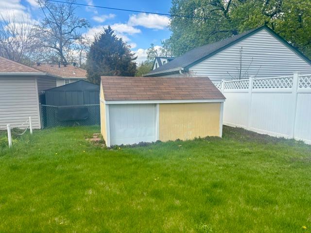 7244 Clinton Avenue Property Photo 32