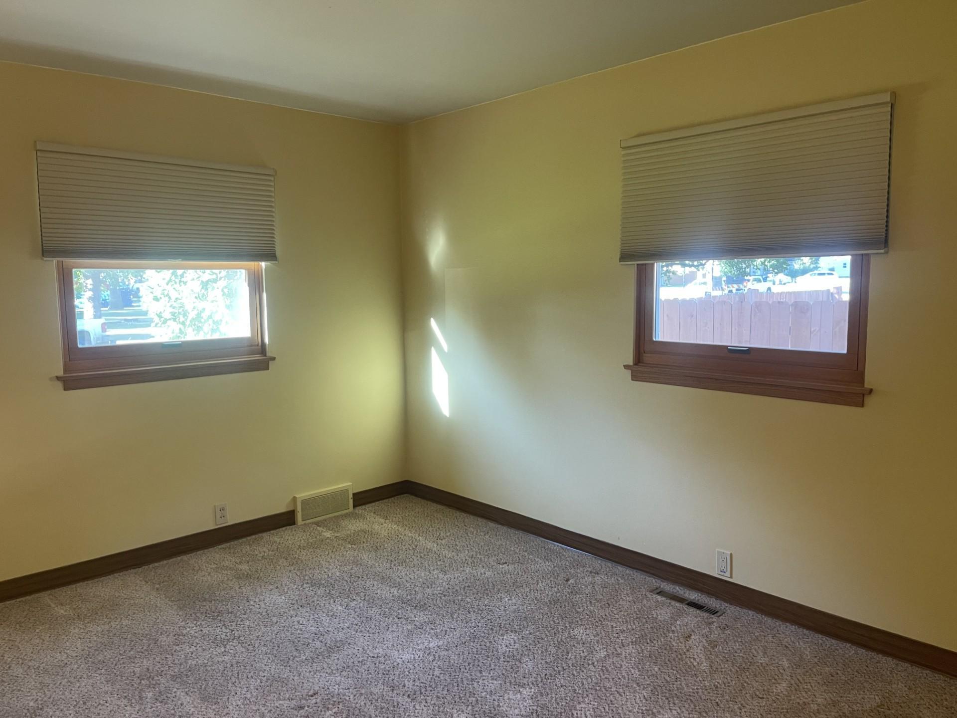 207 E Hollett Street Property Photo 12