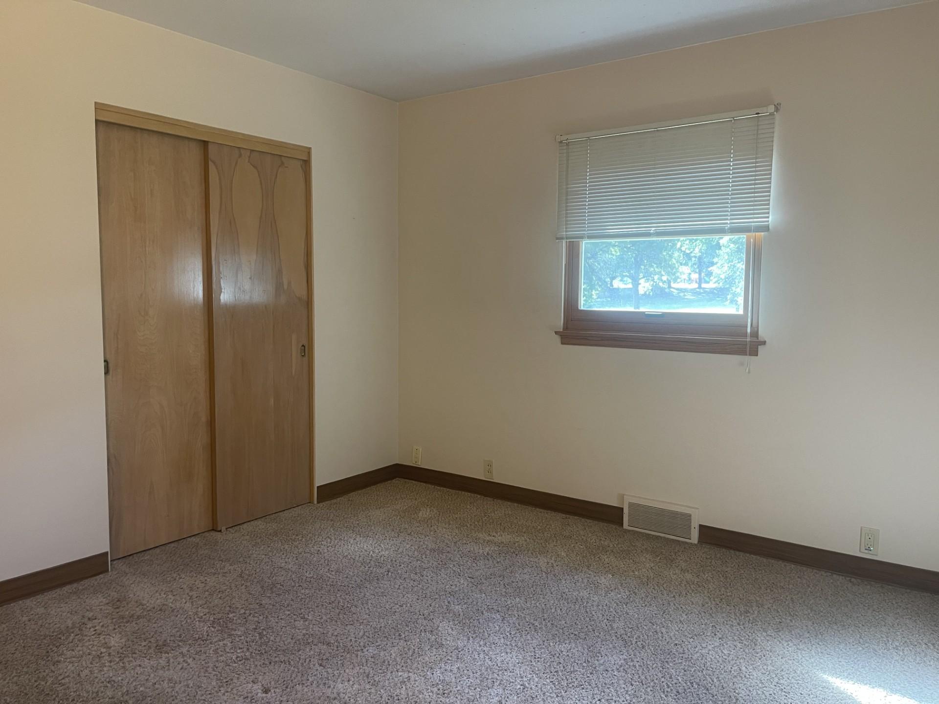 207 E Hollett Street Property Photo 13