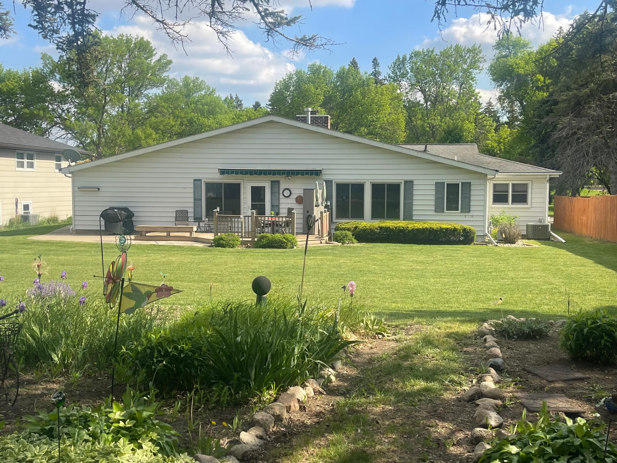 207 E Hollett Street Property Photo 15