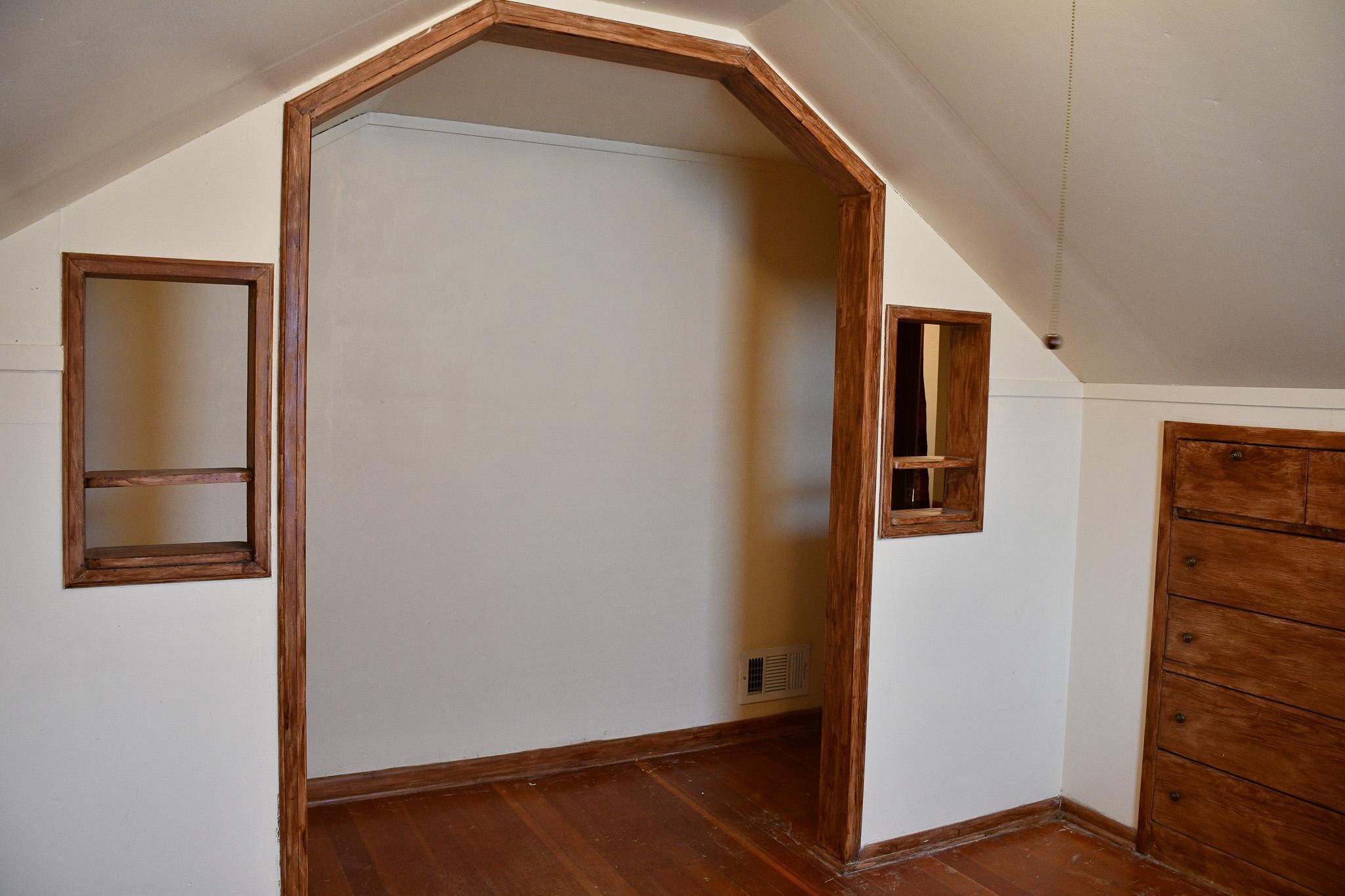 1539 Dover Street Property Photo 6