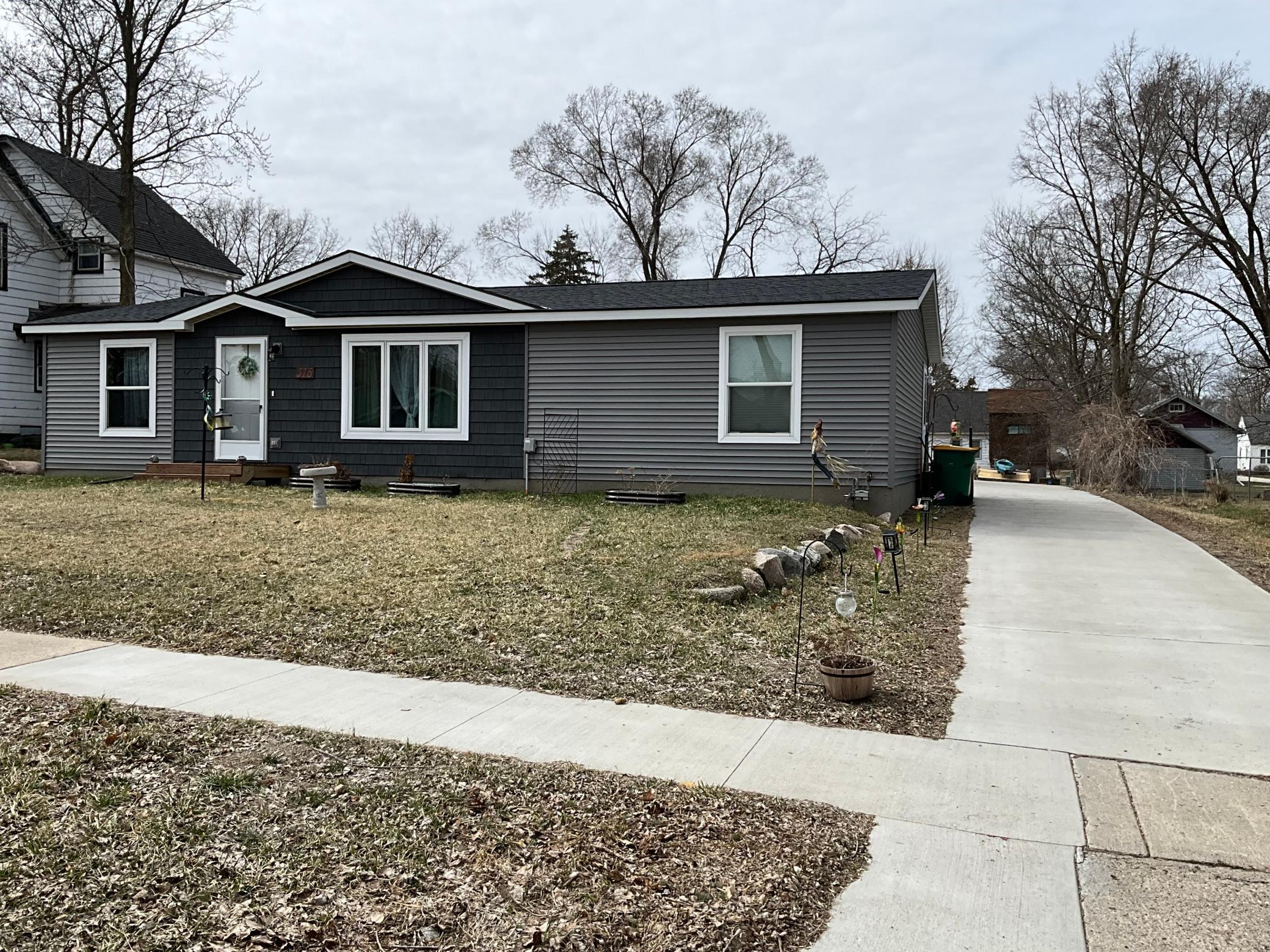516 S Miller Avenue Property Photo 2