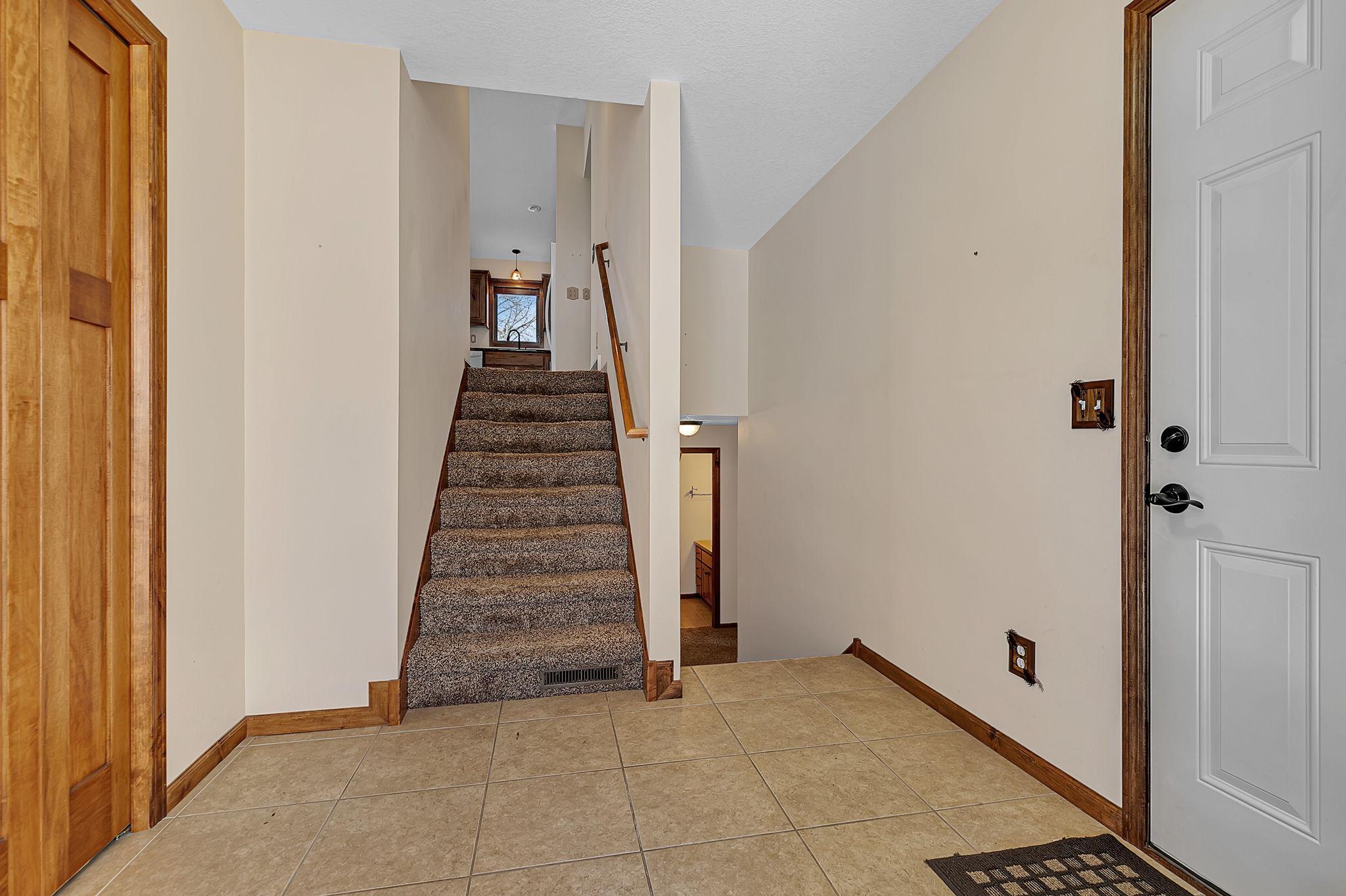 7101 Browns Lane Property Photo 6