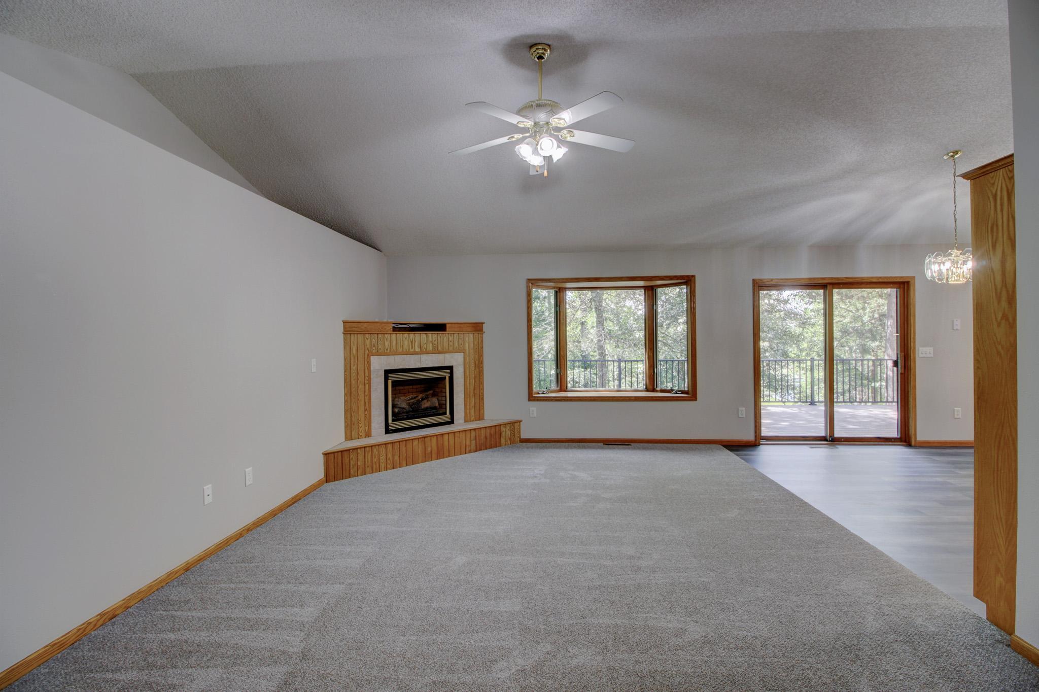 15727 Ester Drive Property Photo 11