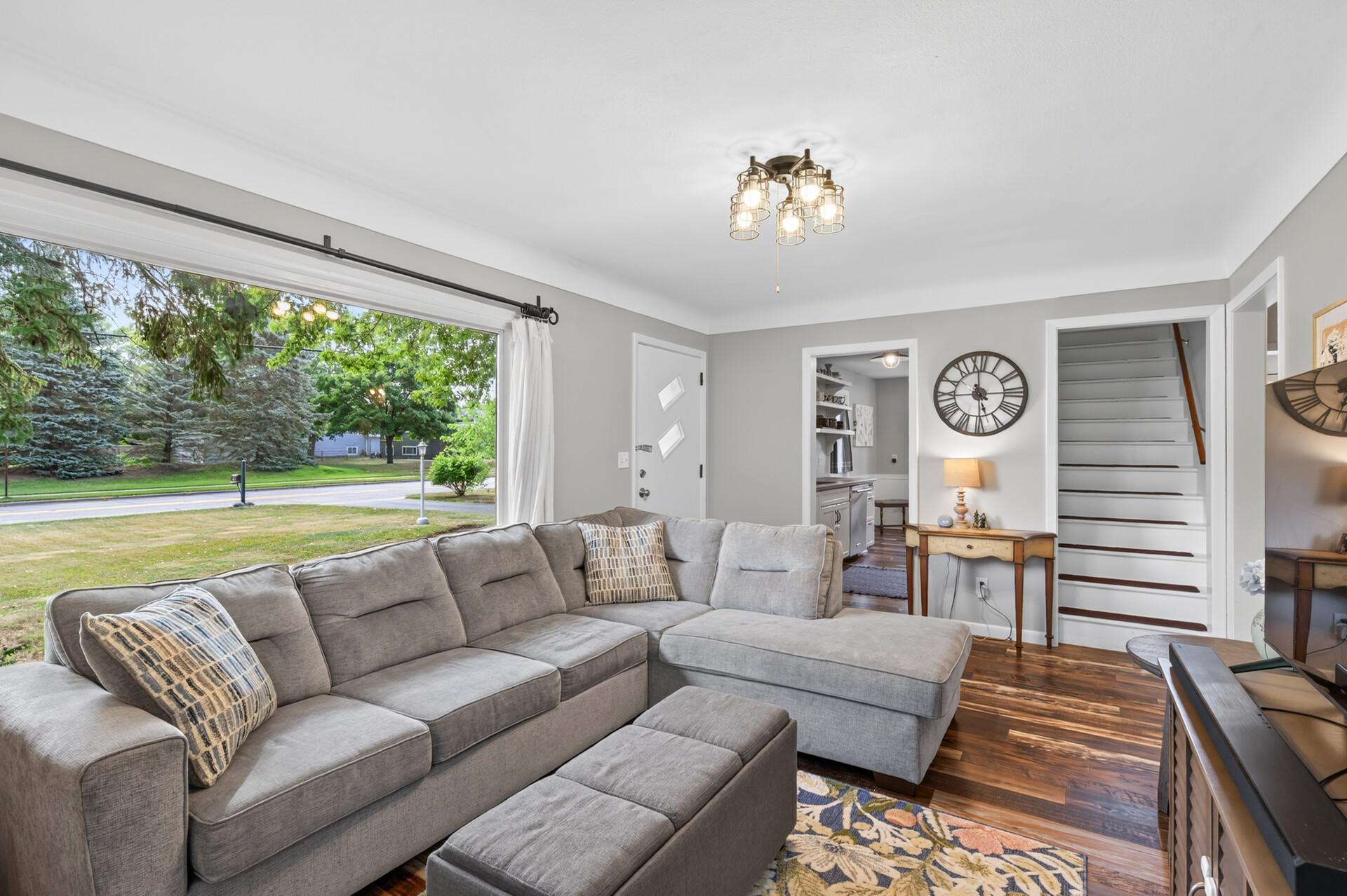 1100 Cartway Road Property Photo 8
