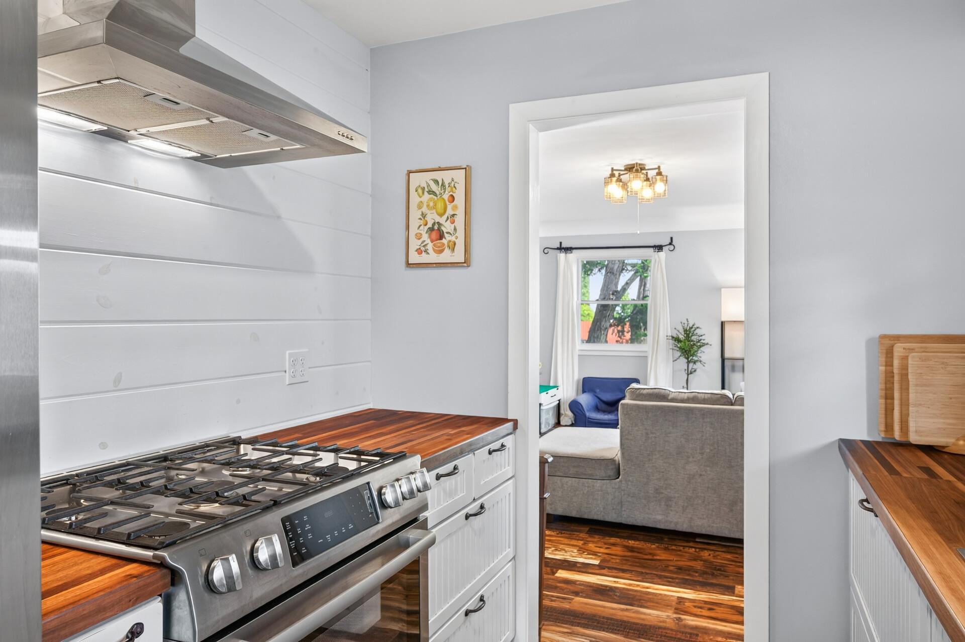 1100 Cartway Road Property Photo 12