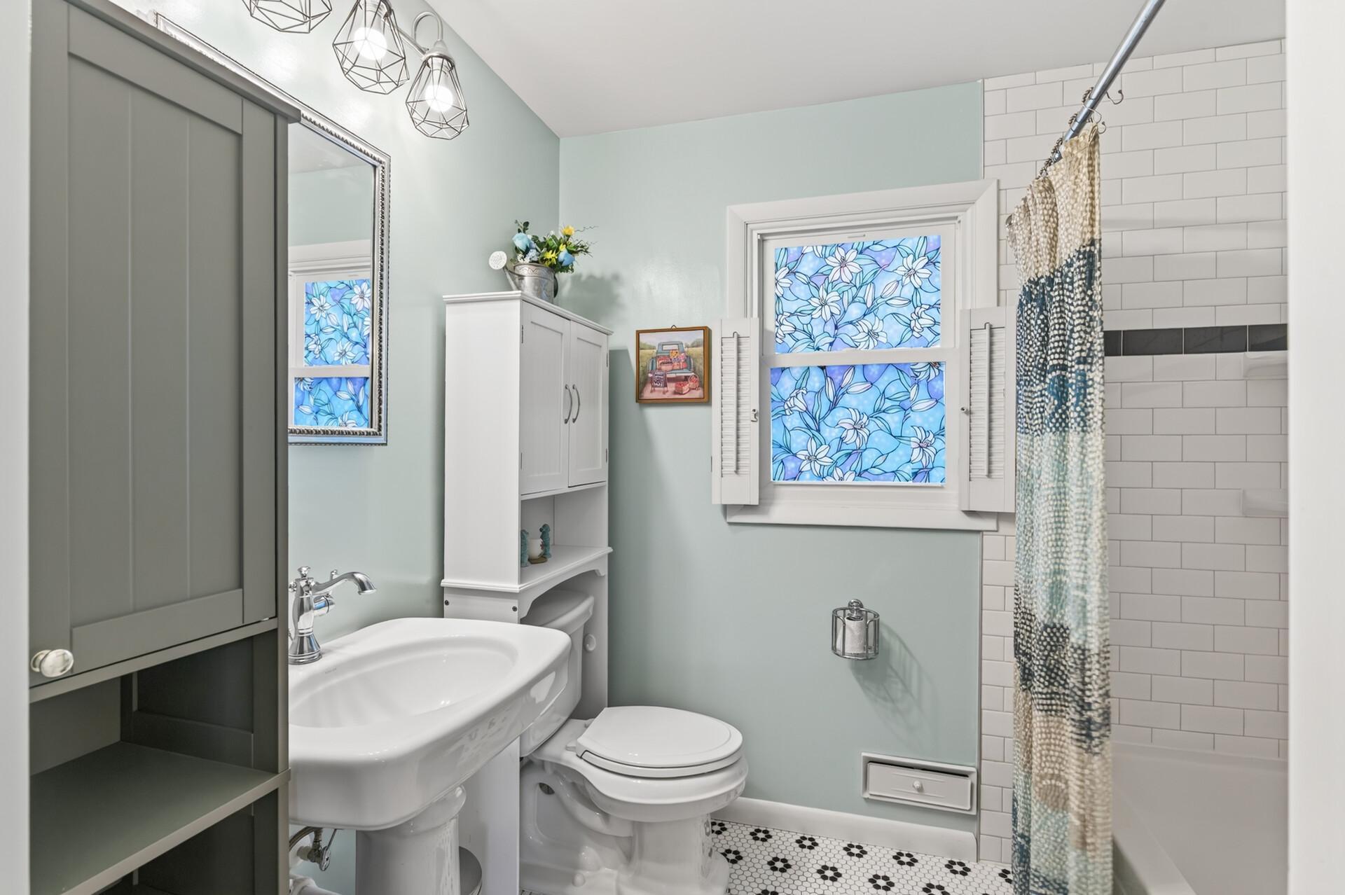 1100 Cartway Road Property Photo 17