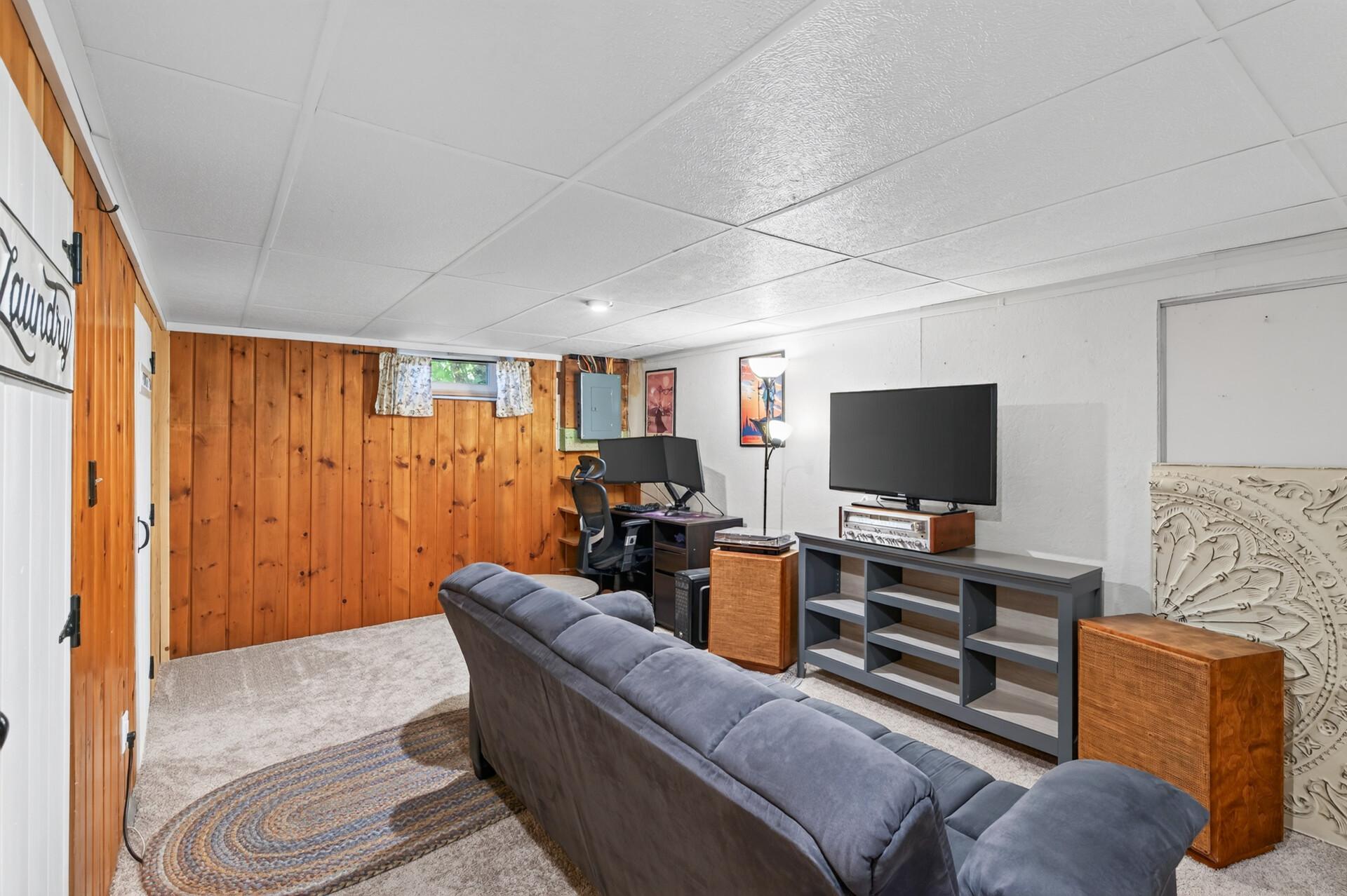 1100 Cartway Road Property Photo 33