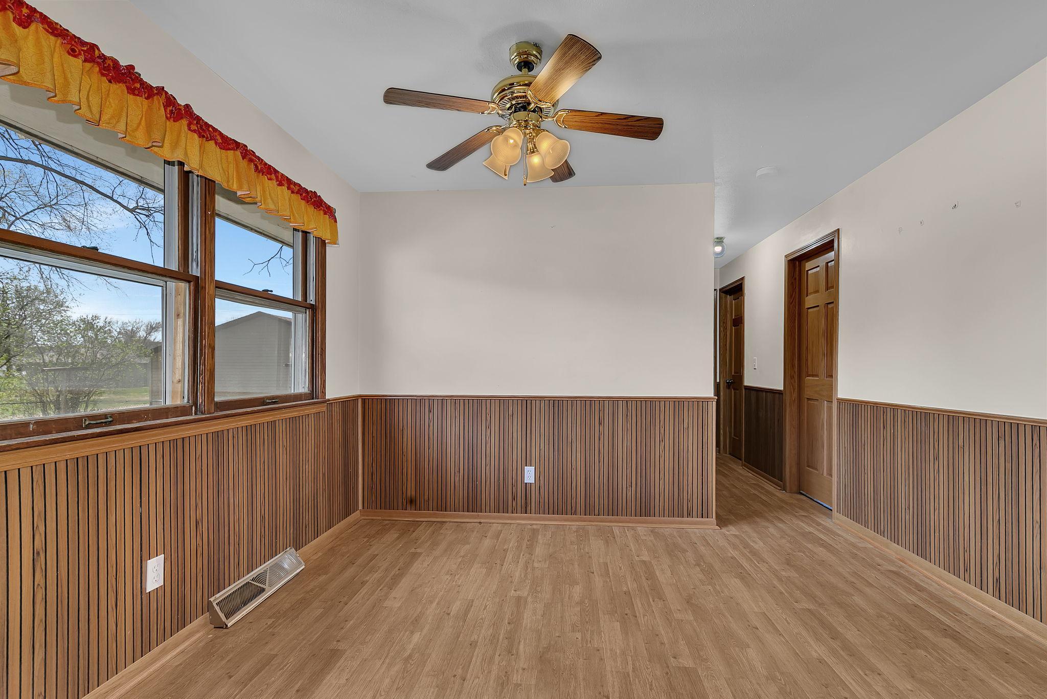108 Birch Street E Property Photo 9
