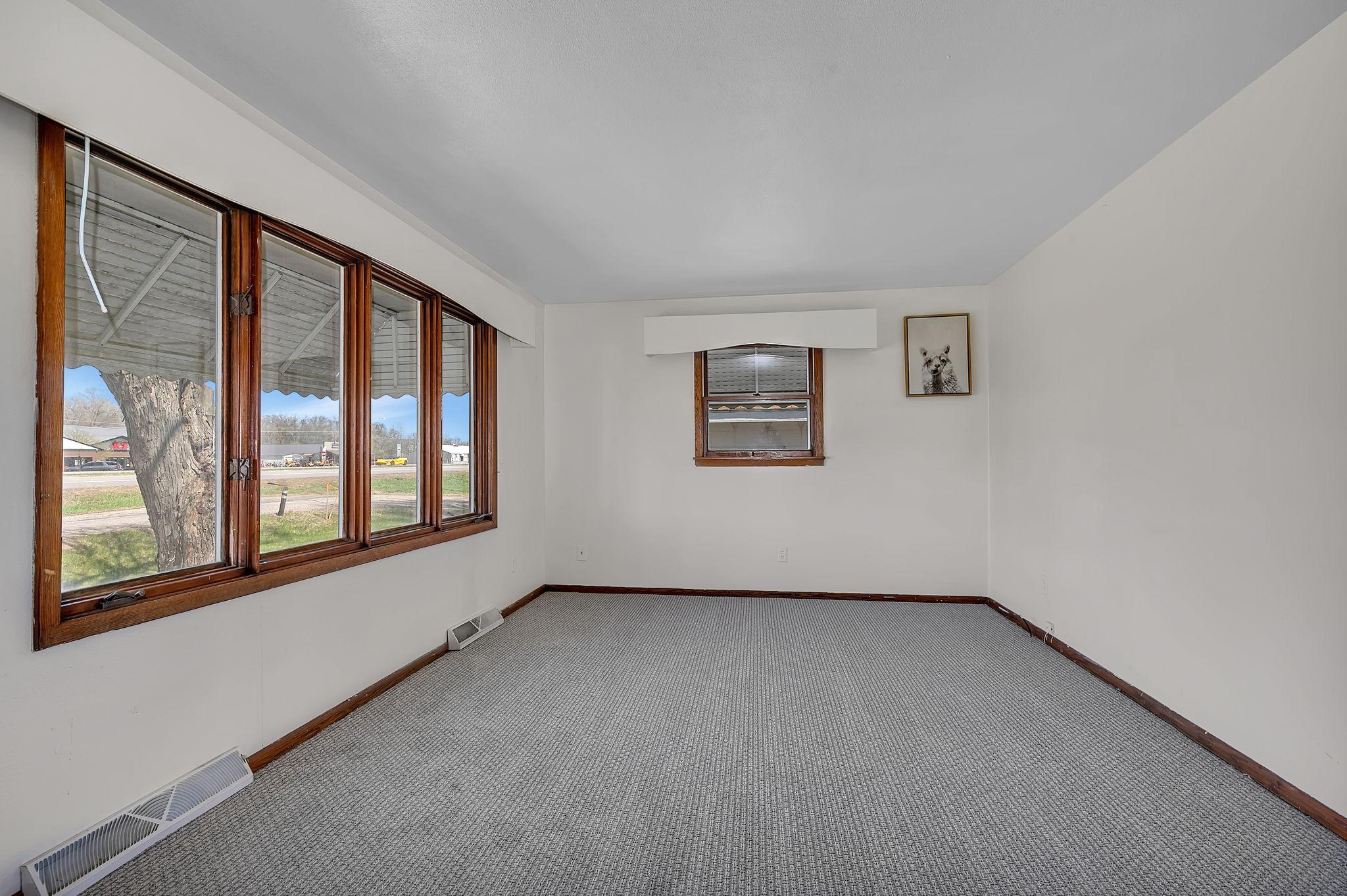 108 Birch Street E Property Photo 11