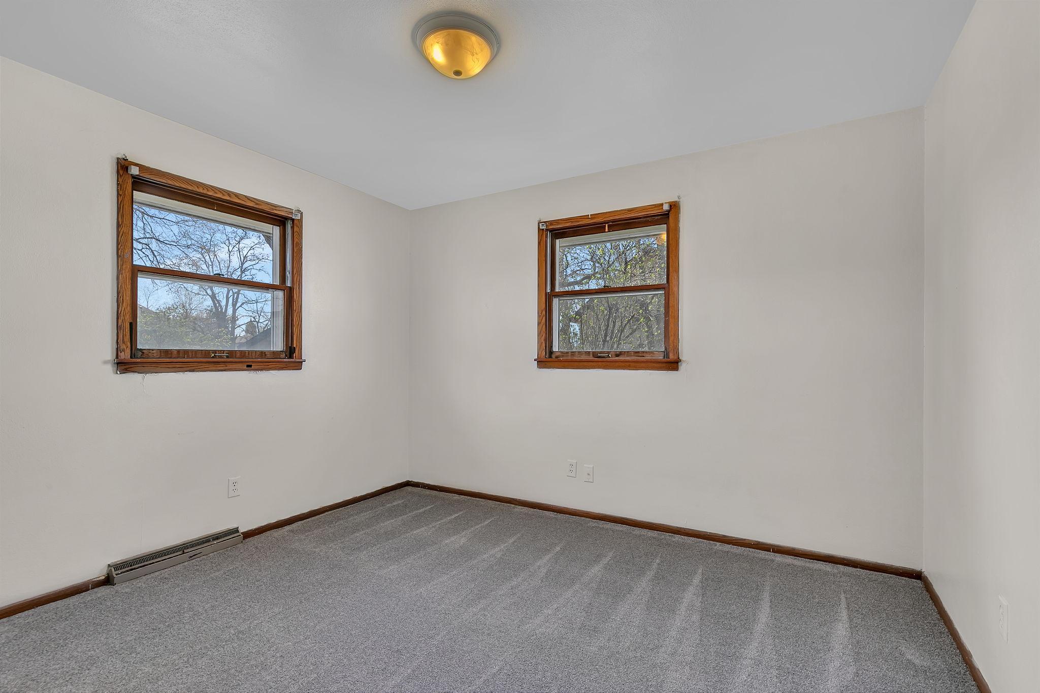 108 Birch Street E Property Photo 17