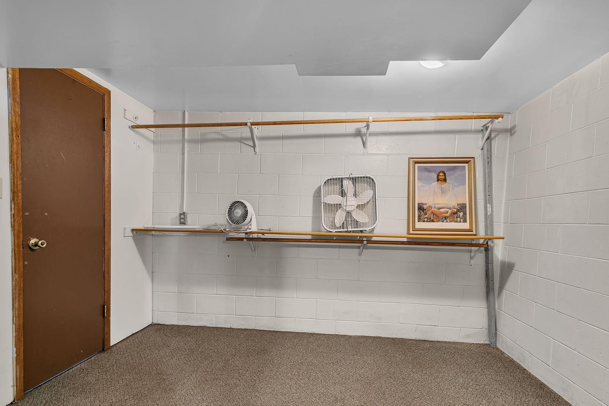 108 Birch Street E Property Photo 20