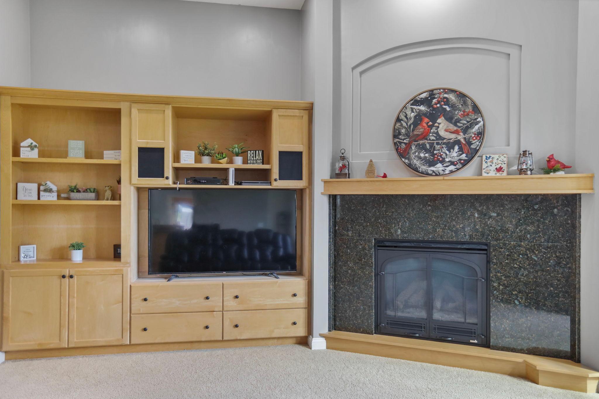 1929 Woodcrest Drive Ne Property Photo 6