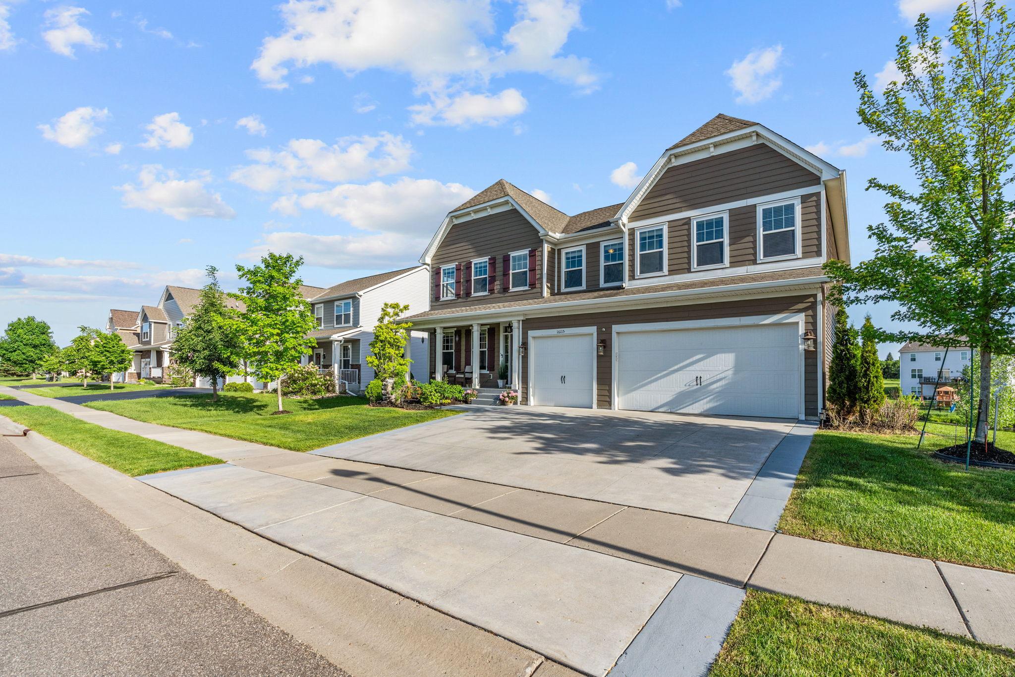 16115 57th Place N Property Photo 6