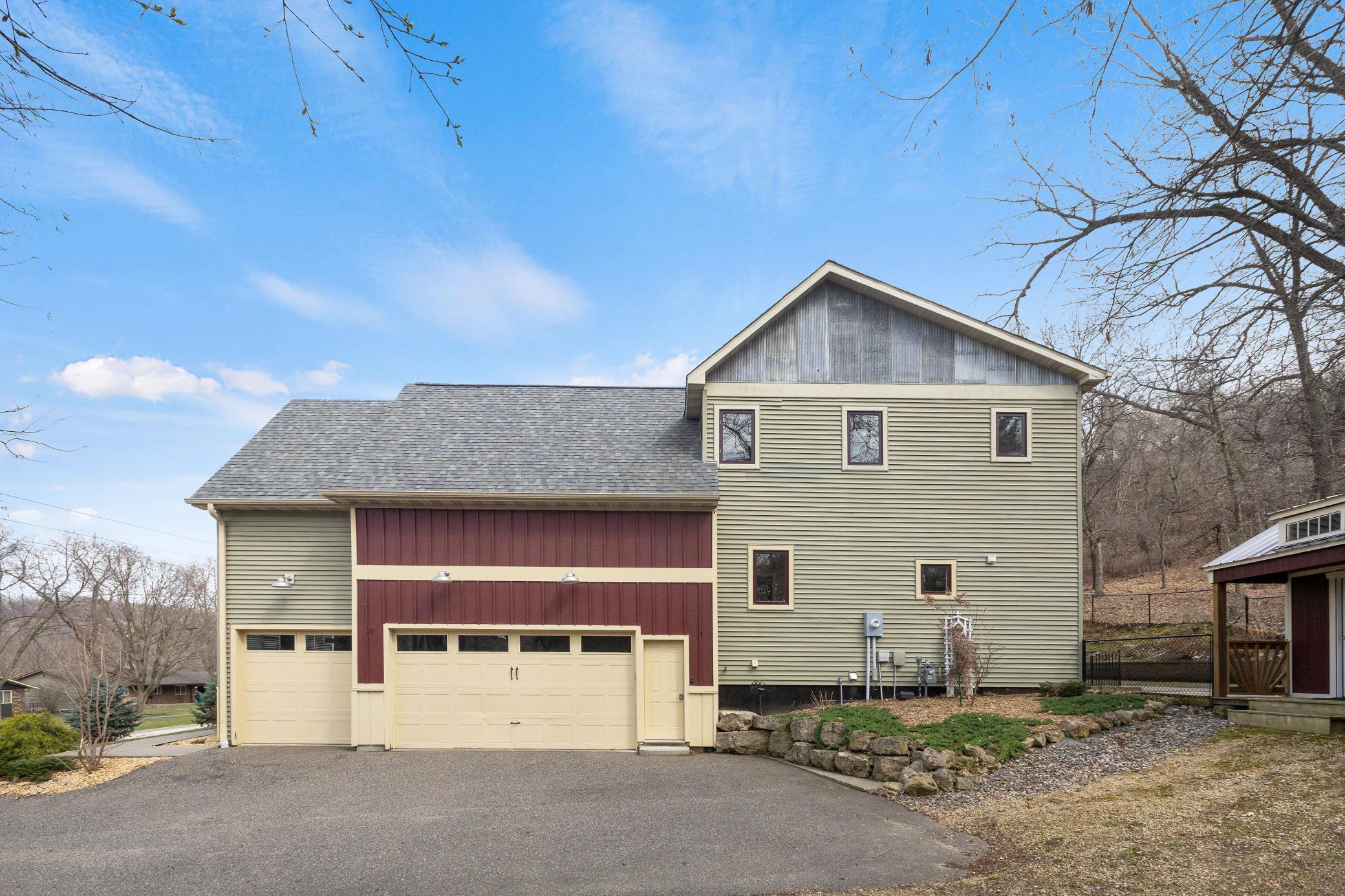 1067 Pioneer Road Property Photo 3