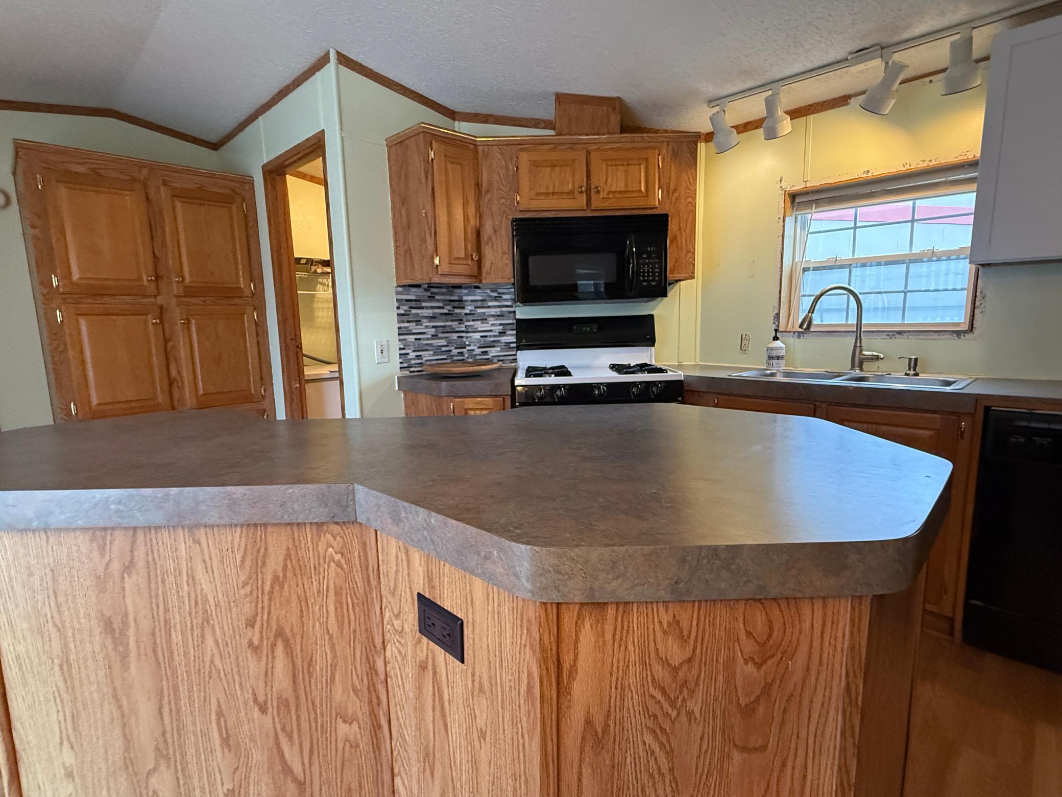 1341 104th Lane Ne Property Photo 4