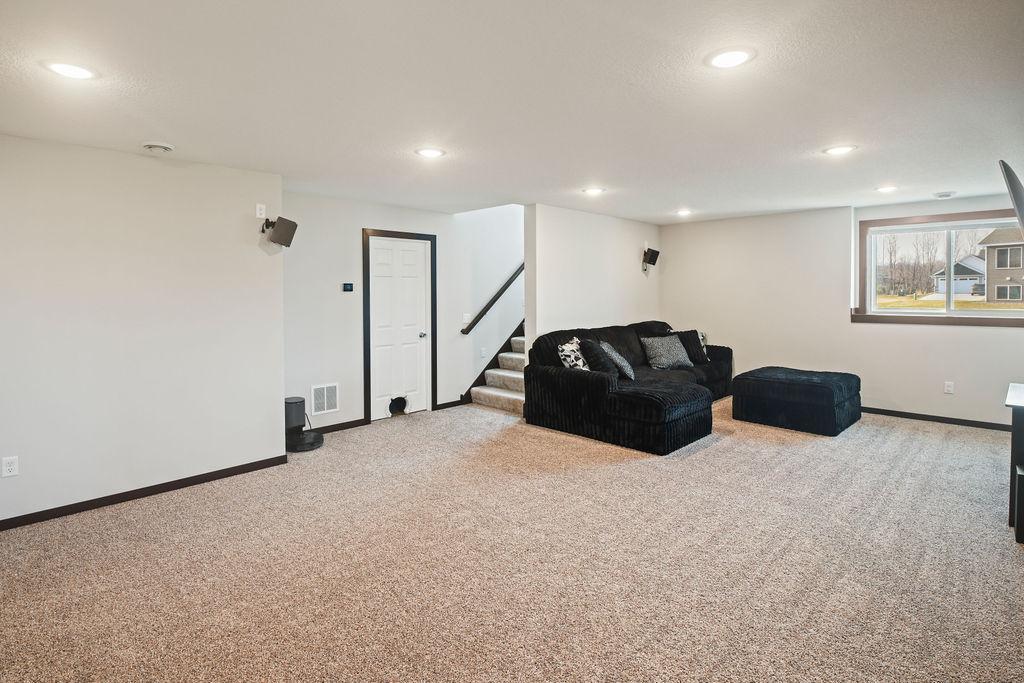 2120 Violet Lane Property Photo 27