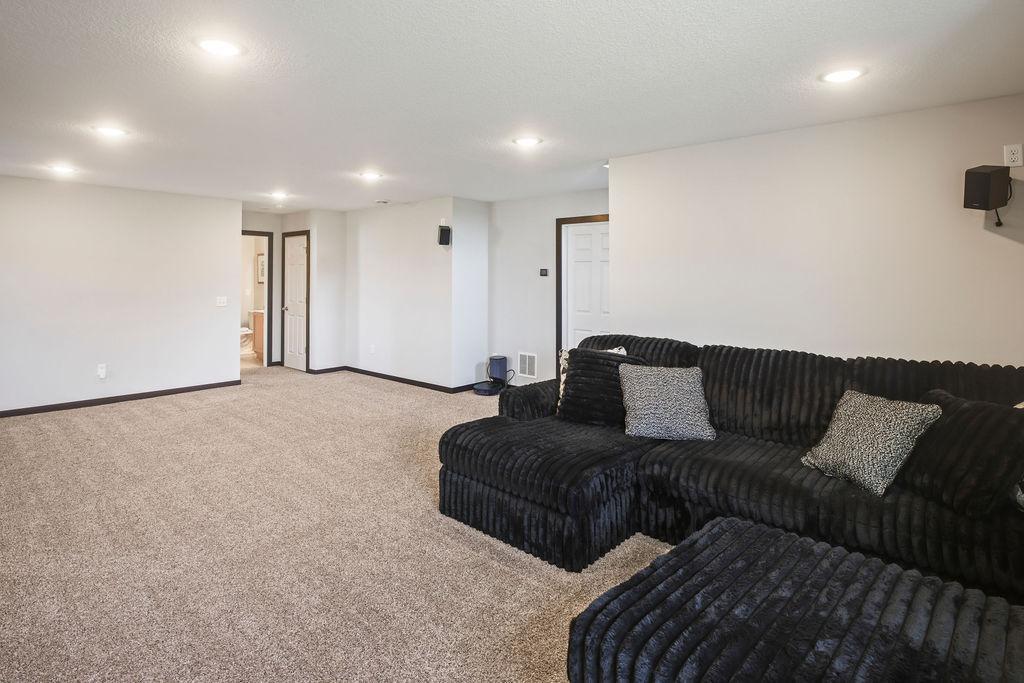 2120 Violet Lane Property Photo 28