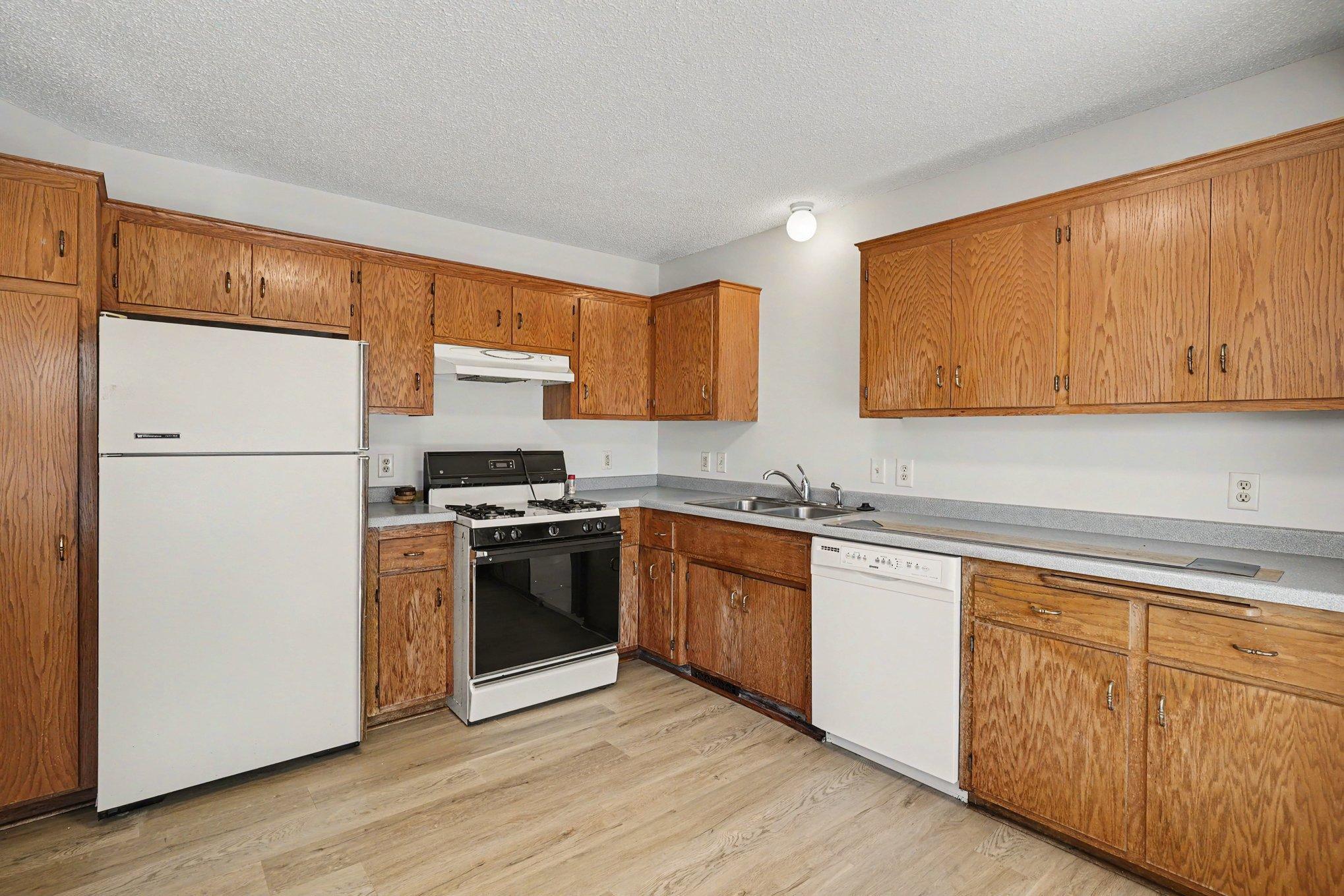 14264 Glencove Path Property Photo 6