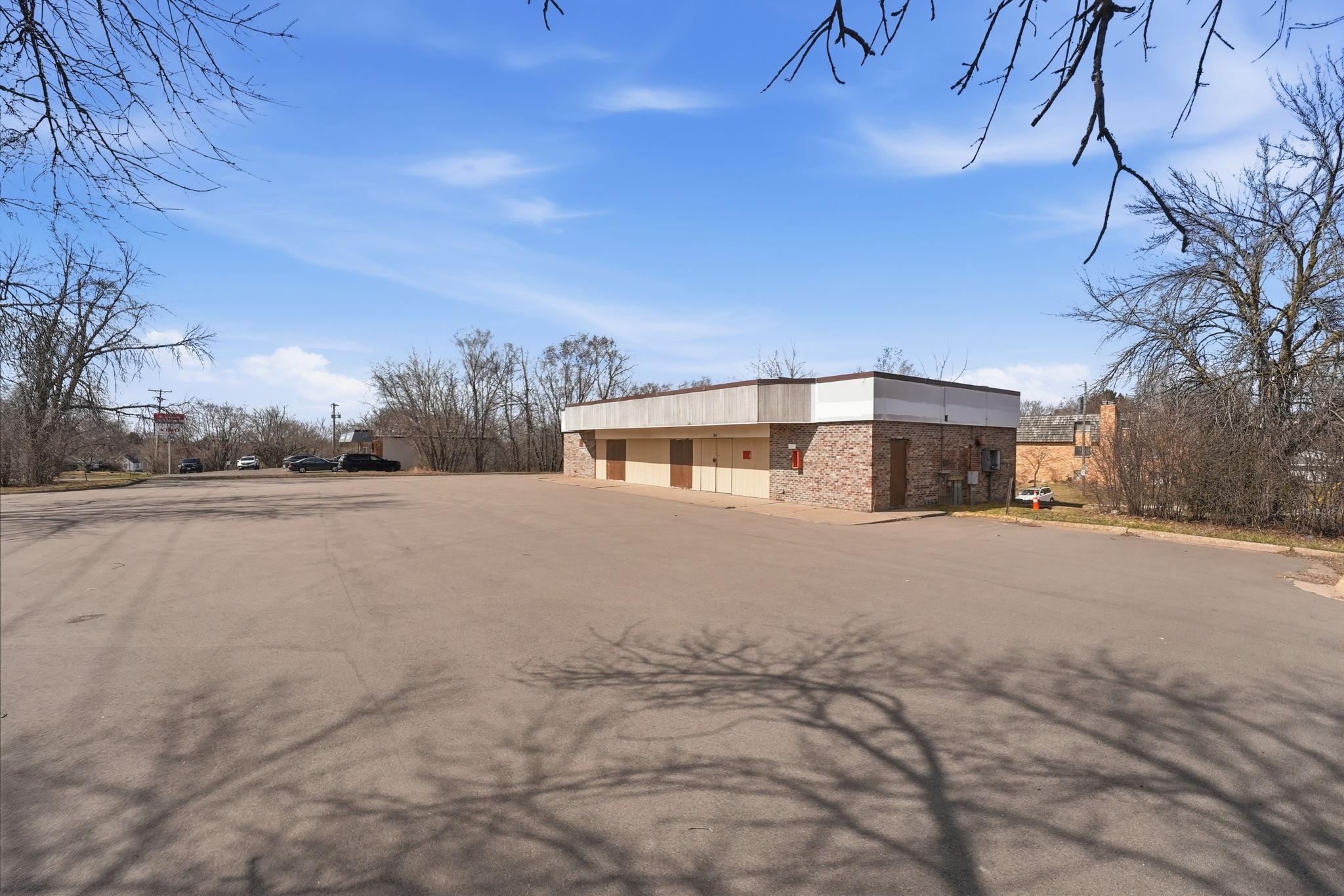 2491 County Road E E Property Photo 1