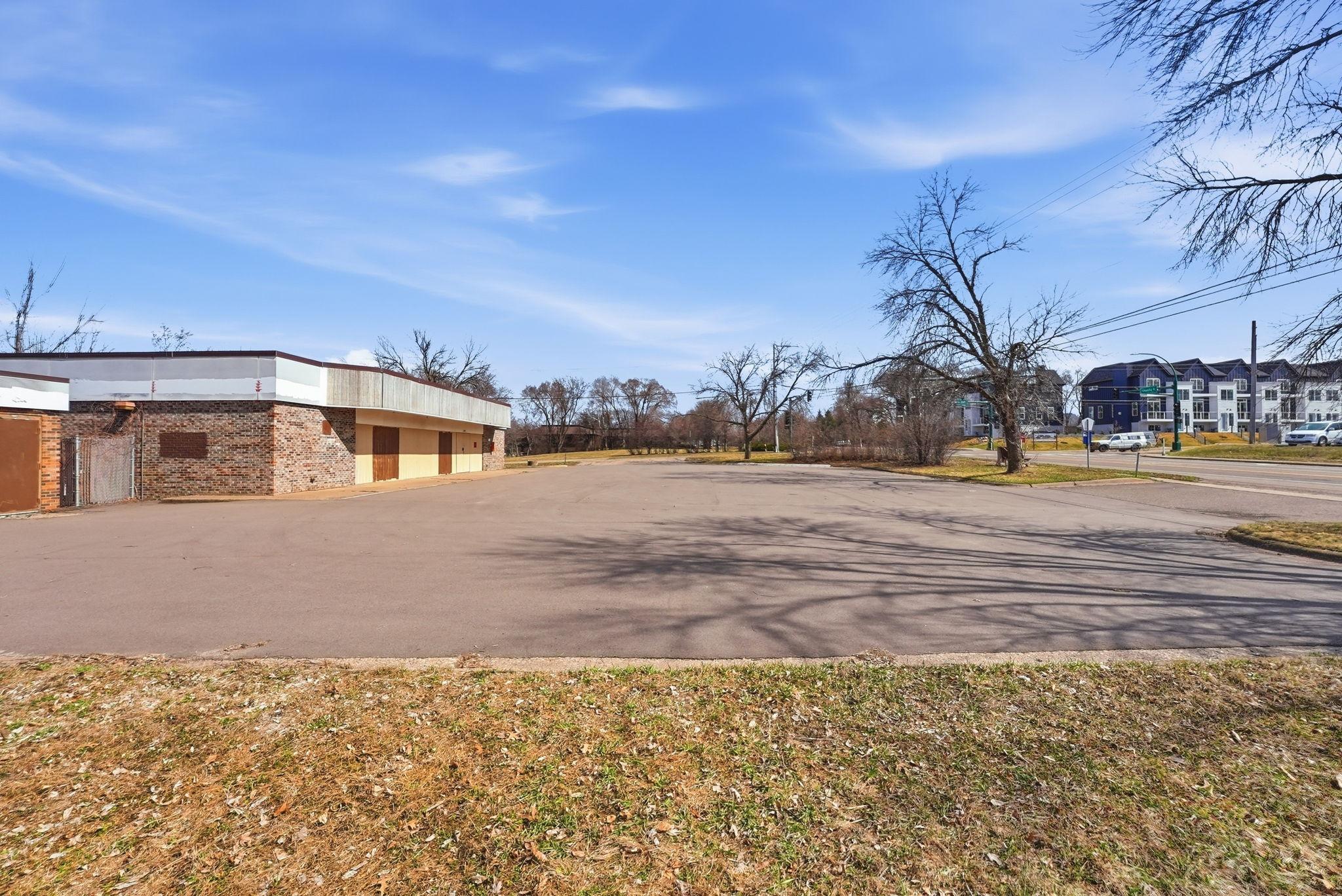 2491 County Road E E Property Photo 6