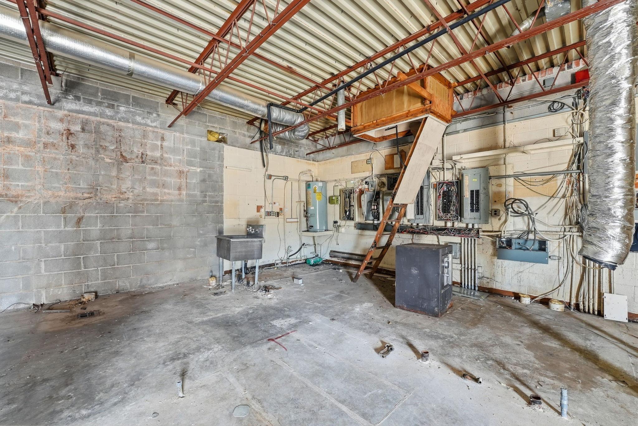 2491 County Road E E Property Photo 11
