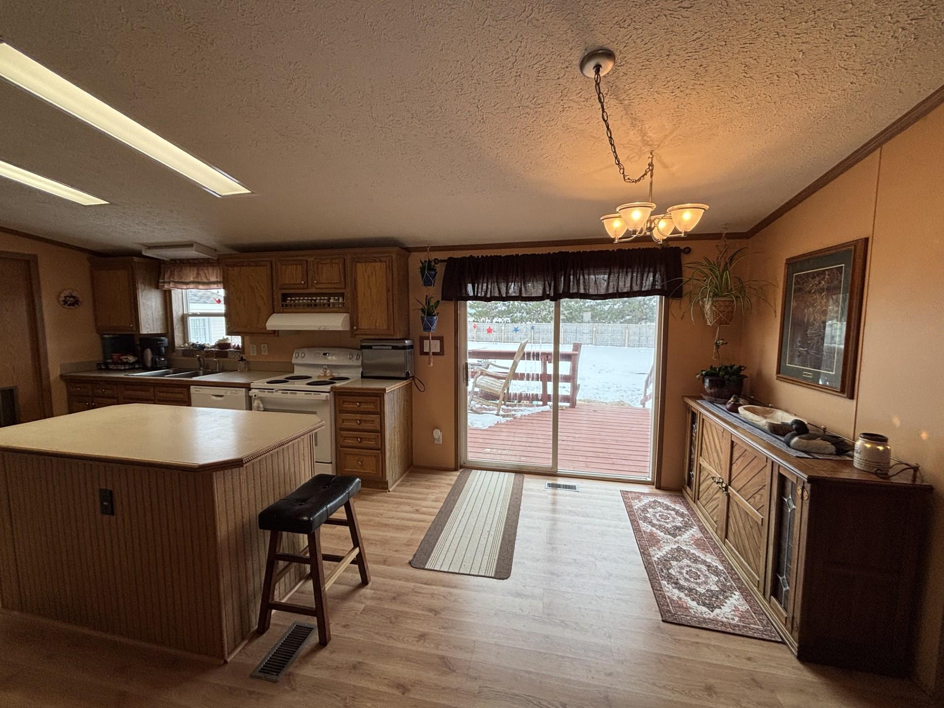 128 Lynn Road Property Photo 4