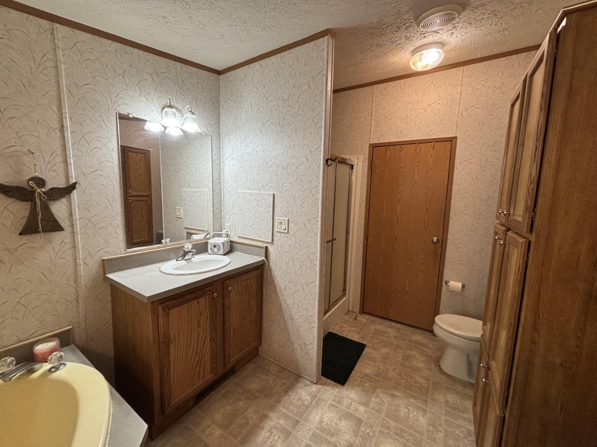 128 Lynn Road Property Photo 12
