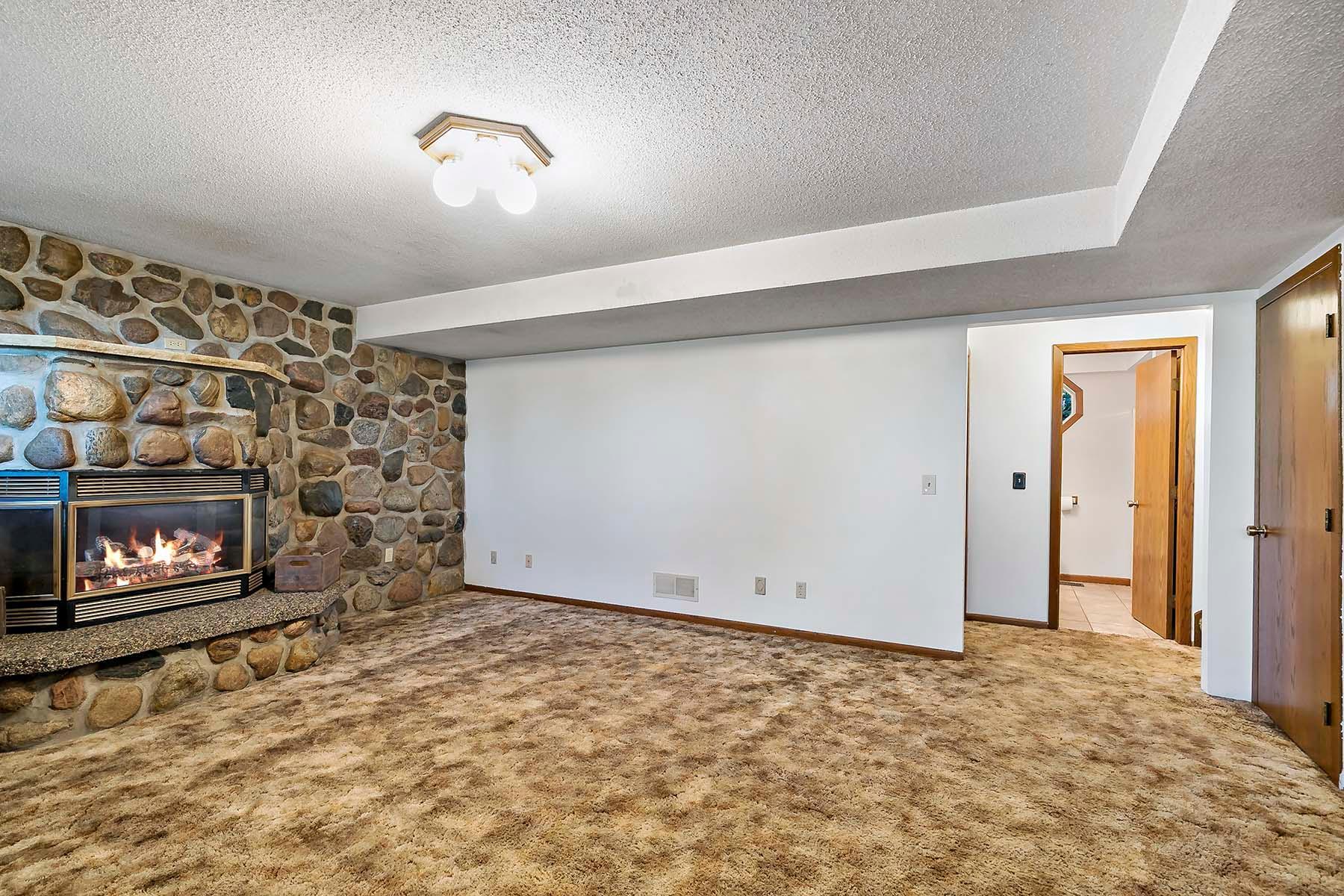 2130 198th Street W Property Photo 9