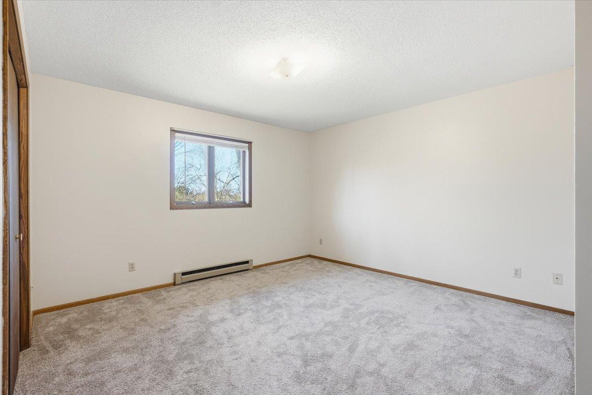 754 E 11th Street Property Photo 11