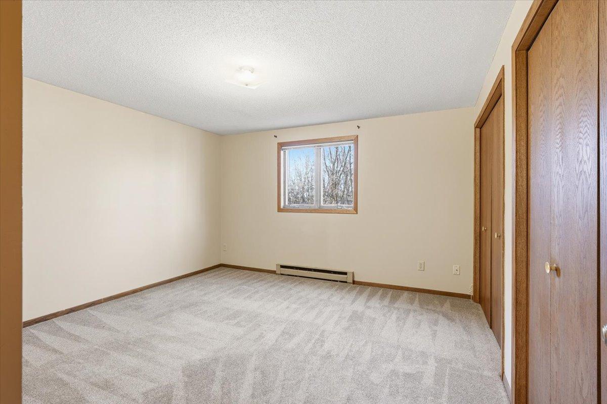 754 E 11th Street Property Photo 14