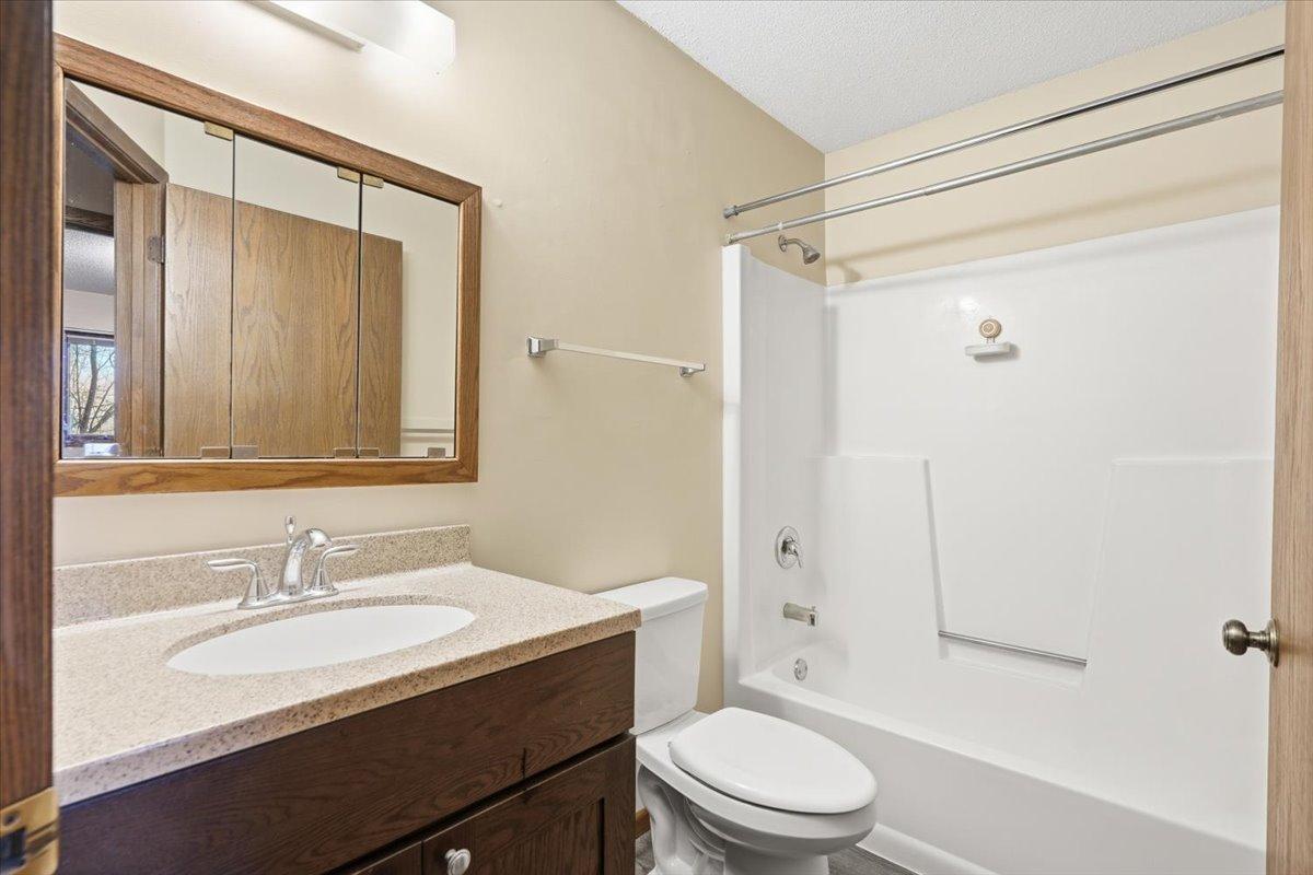 754 E 11th Street Property Photo 15
