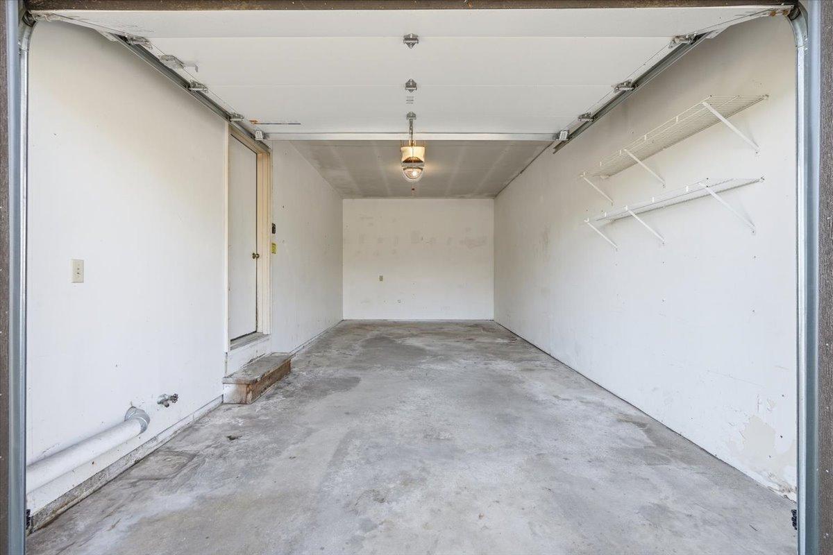754 E 11th Street Property Photo 19