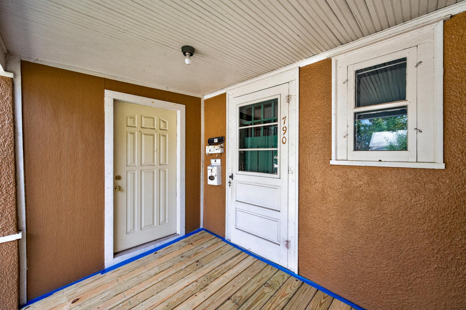 790 Geranium Avenue E Property Photo 5