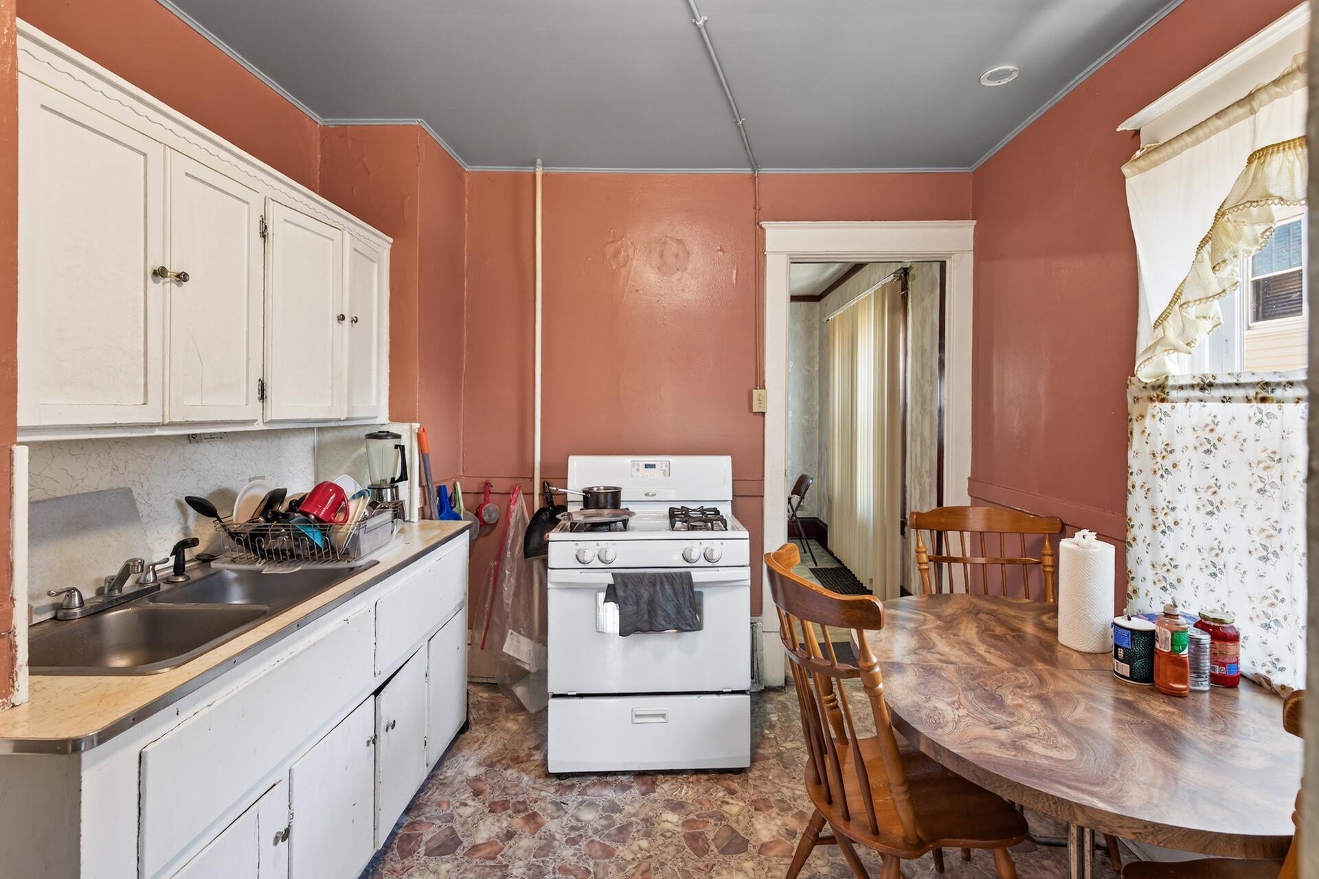 790 Geranium Avenue E Property Photo 10