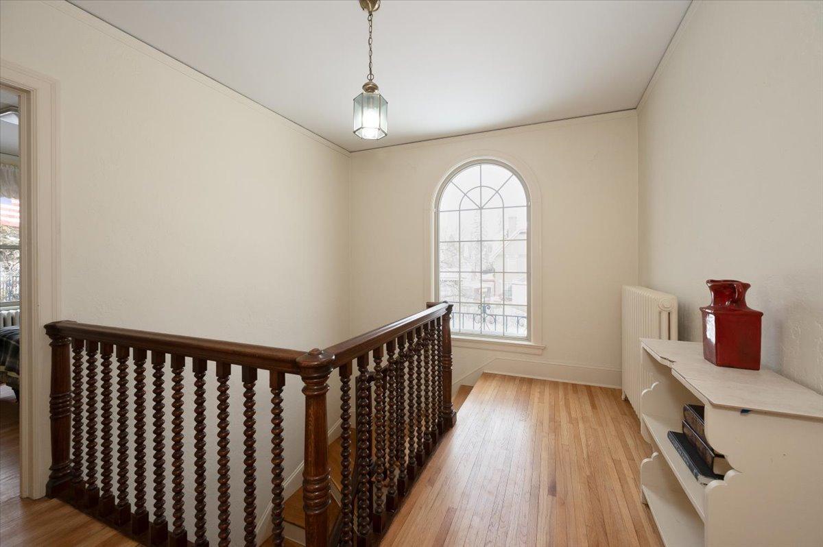 2931 Greysolon Road Property Photo 11