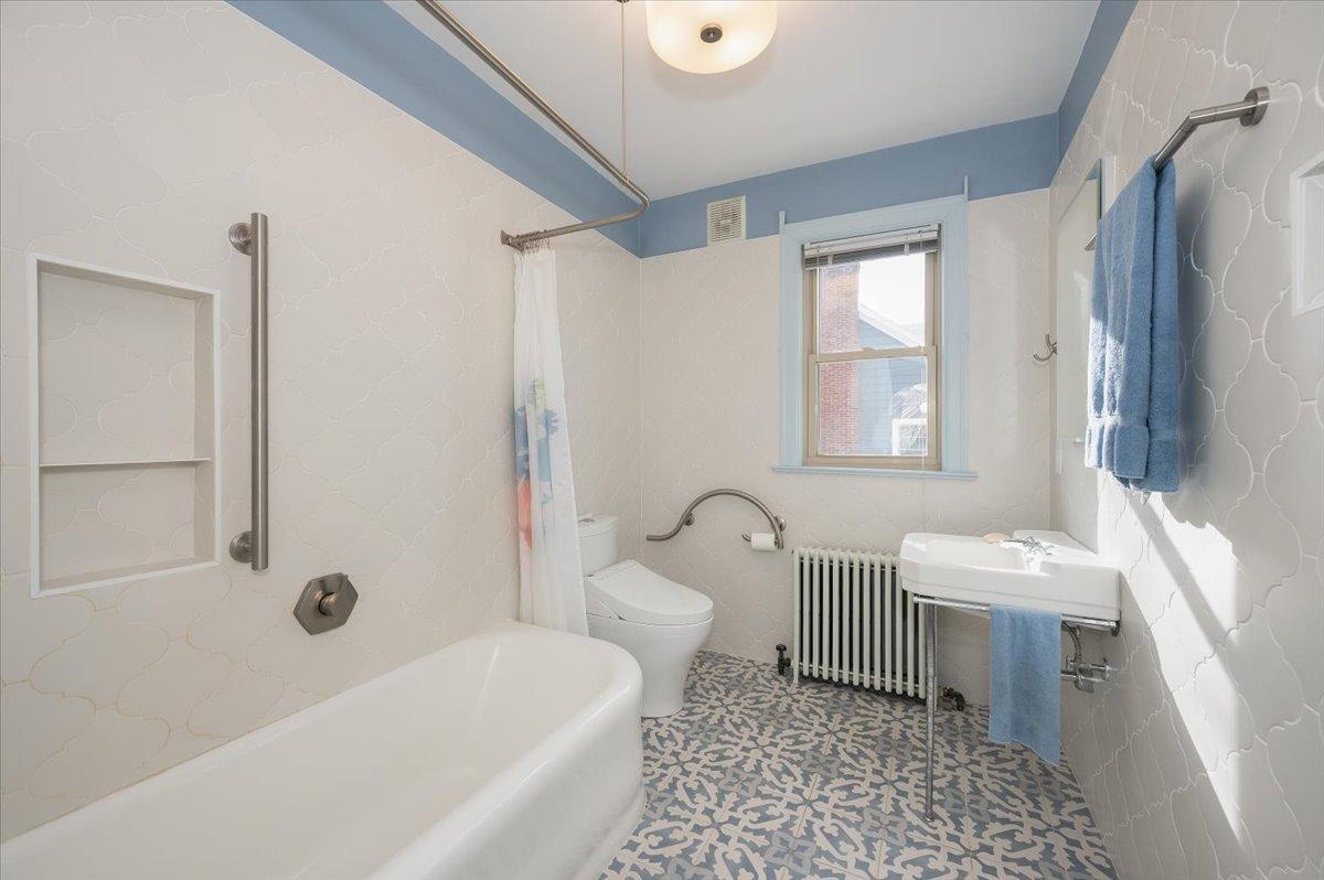 2931 Greysolon Road Property Photo 22