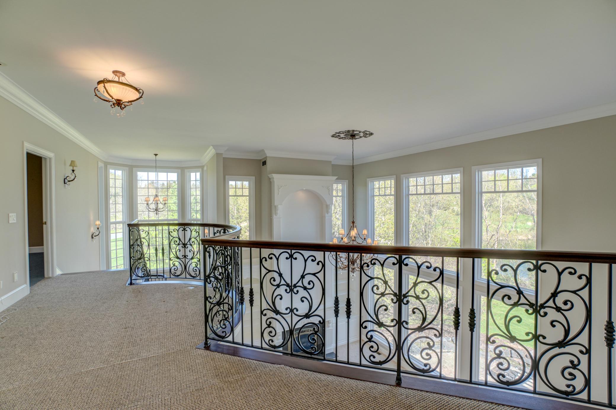 327 Lindsay Road Property Photo 15