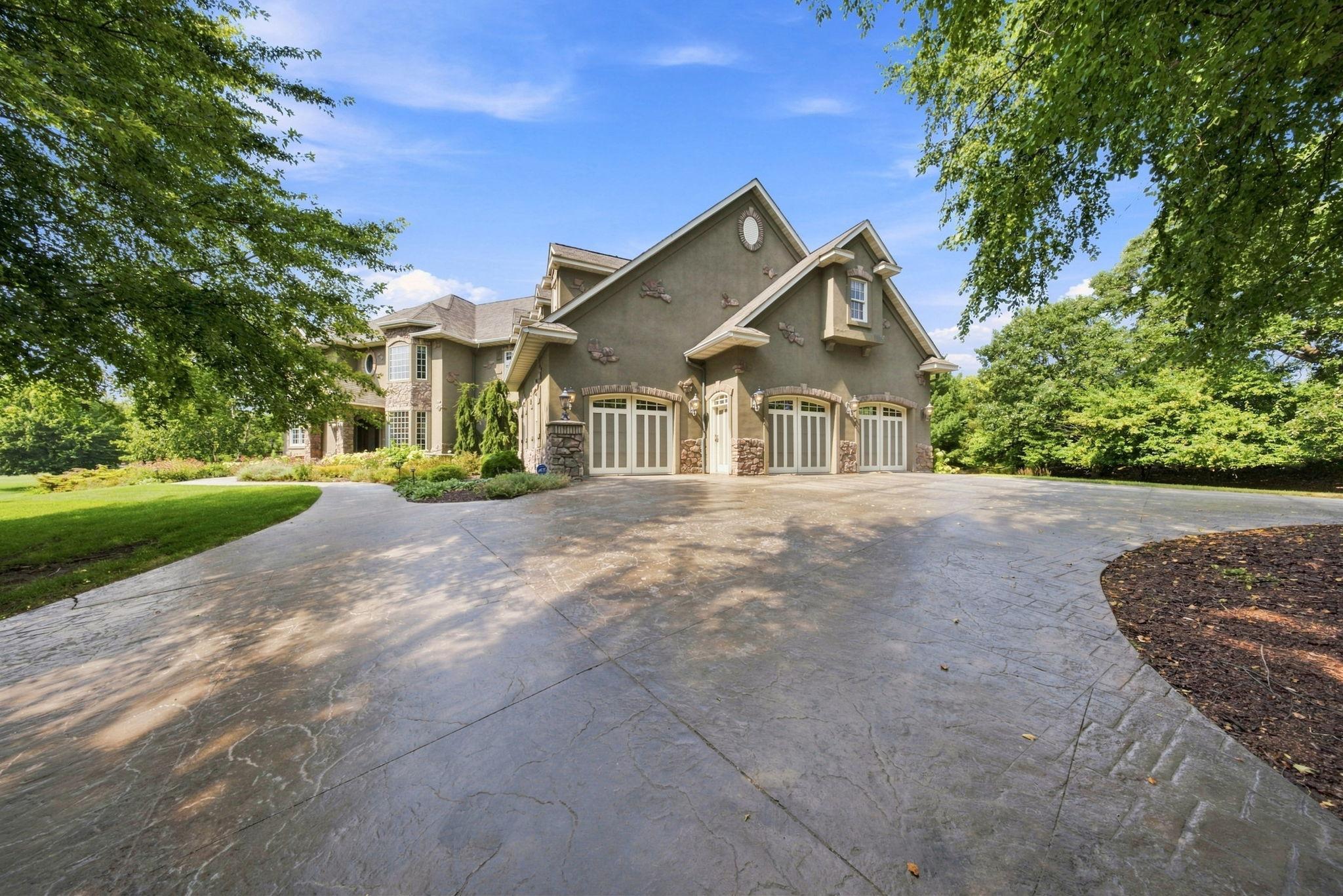 327 Lindsay Road Property Photo 49