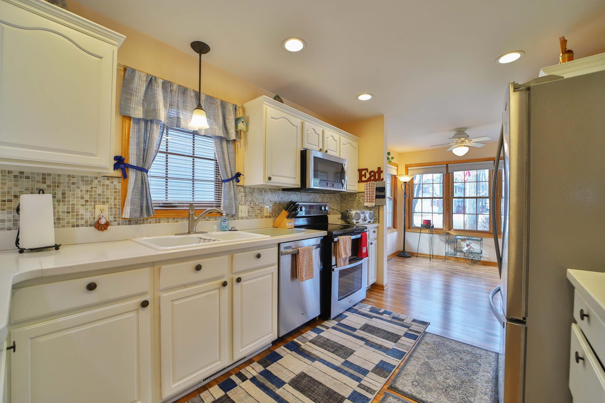 14330 Northwoods Drive Property Photo 2