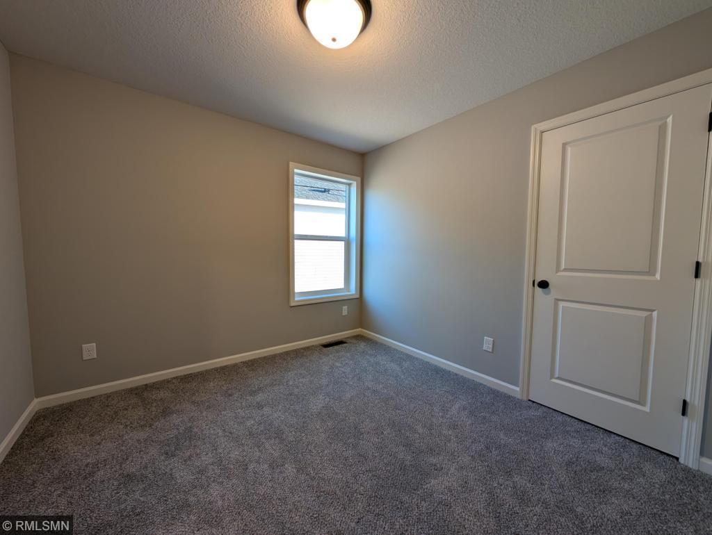 10538 Goodview Avenue S Property Photo 9