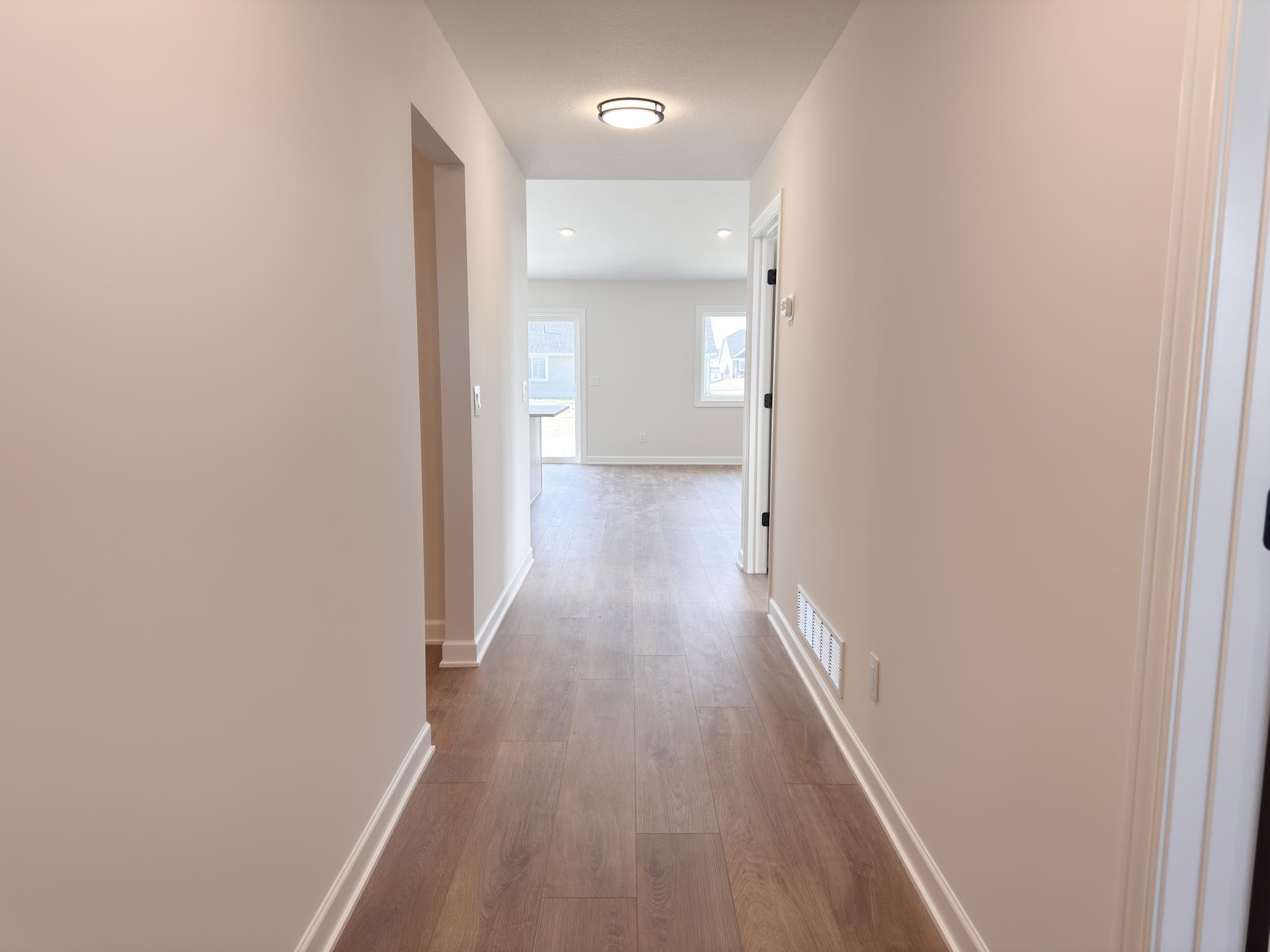718 South Division Street Property Photo 7