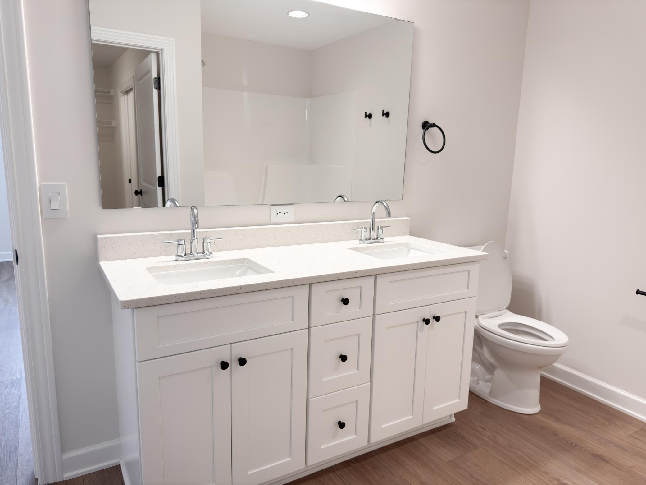 718 South Division Street Property Photo 15