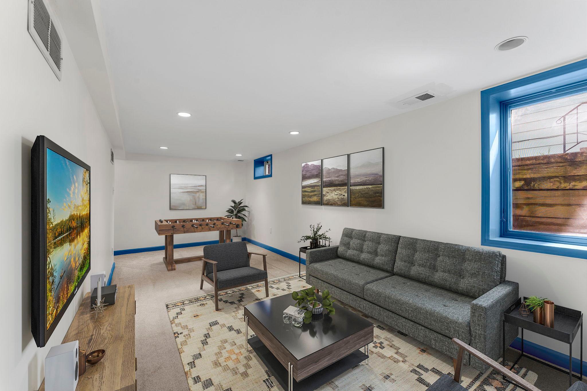 440 Nebraska Avenue E Property Photo 6