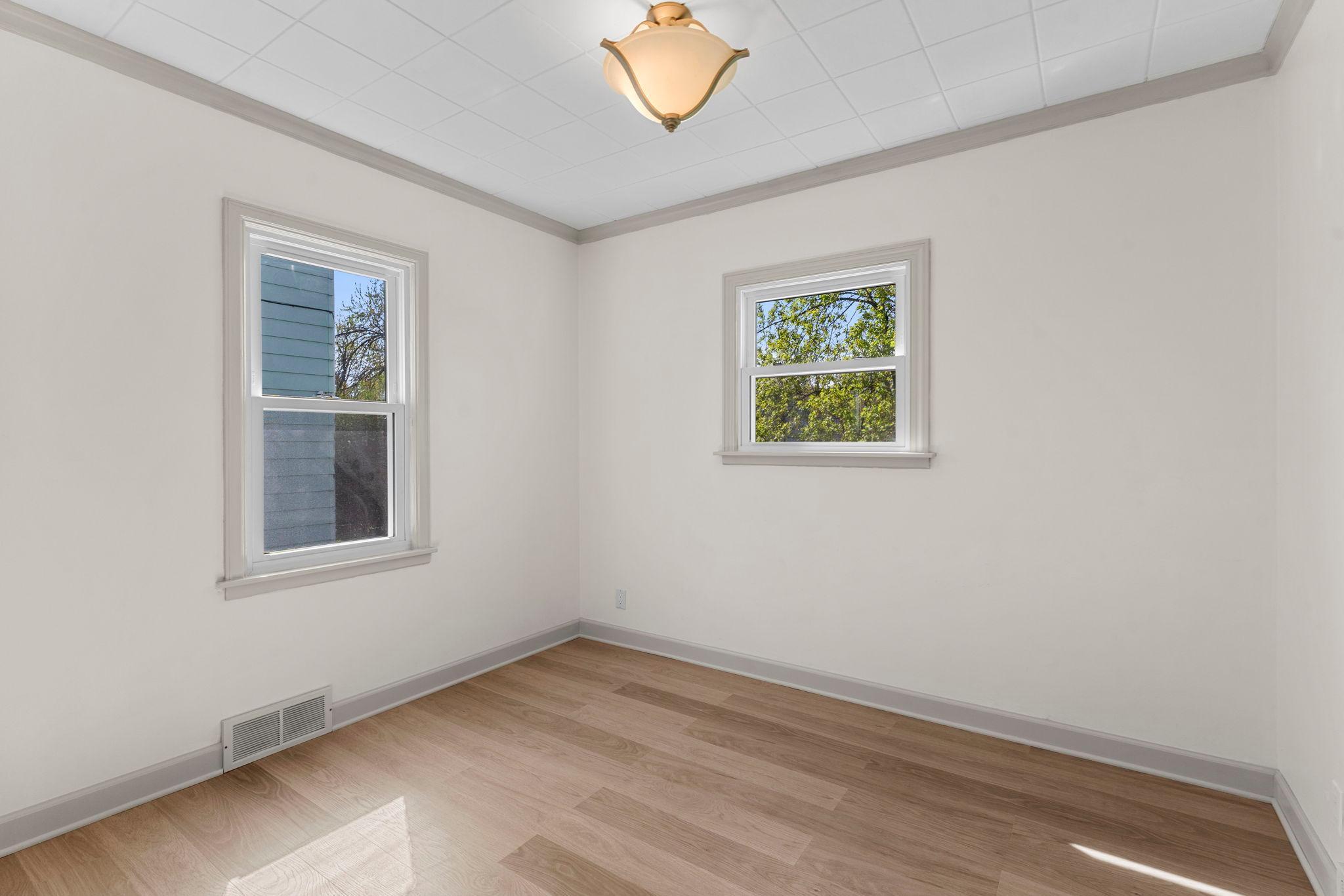 440 Nebraska Avenue E Property Photo 19