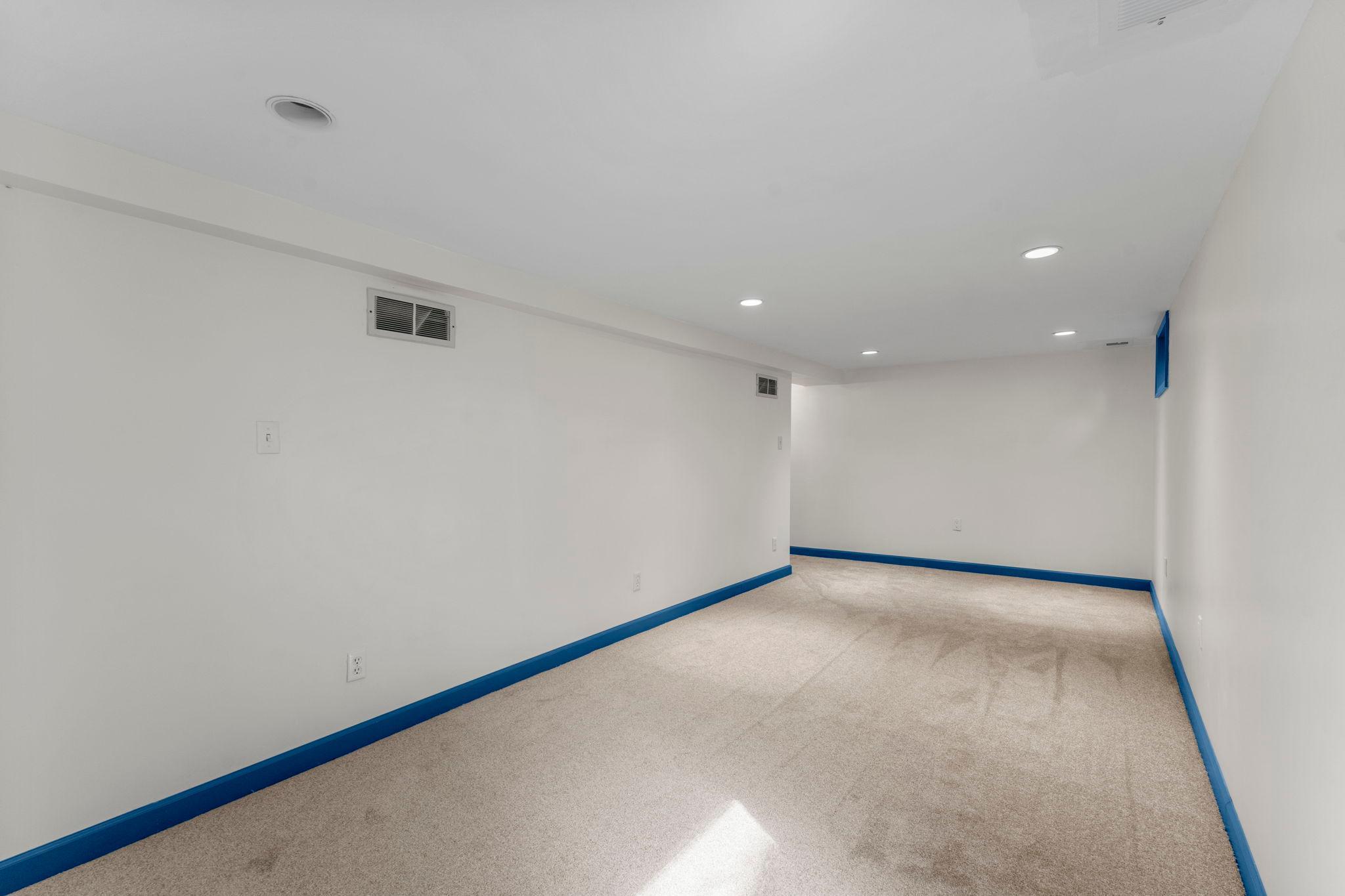440 Nebraska Avenue E Property Photo 41
