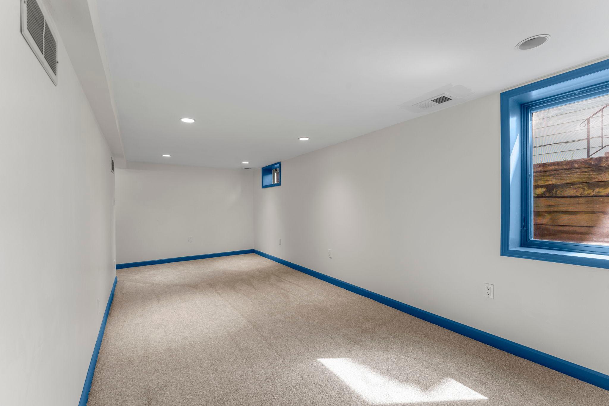 440 Nebraska Avenue E Property Photo 42