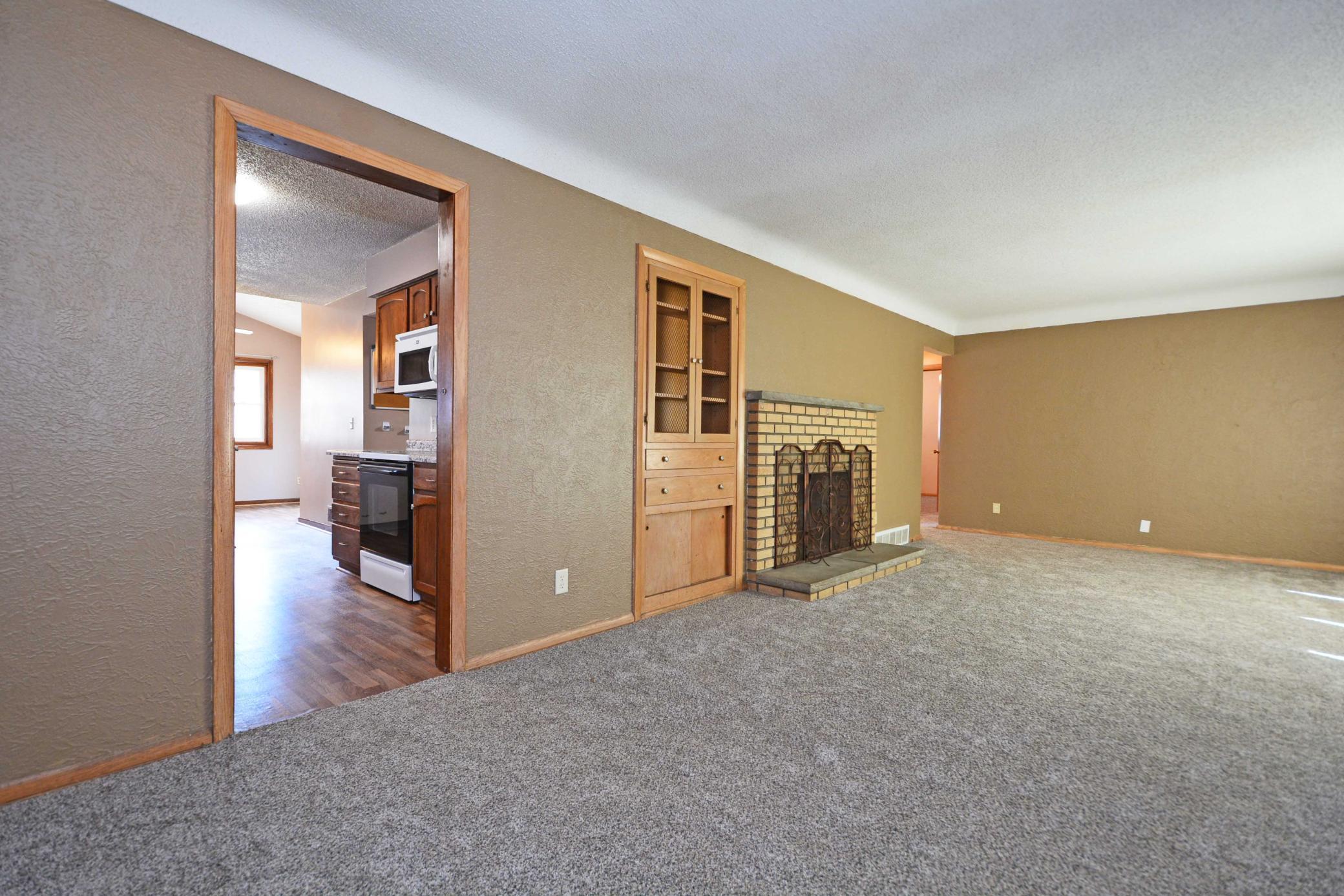 1483 3rd Street E Property Photo 3